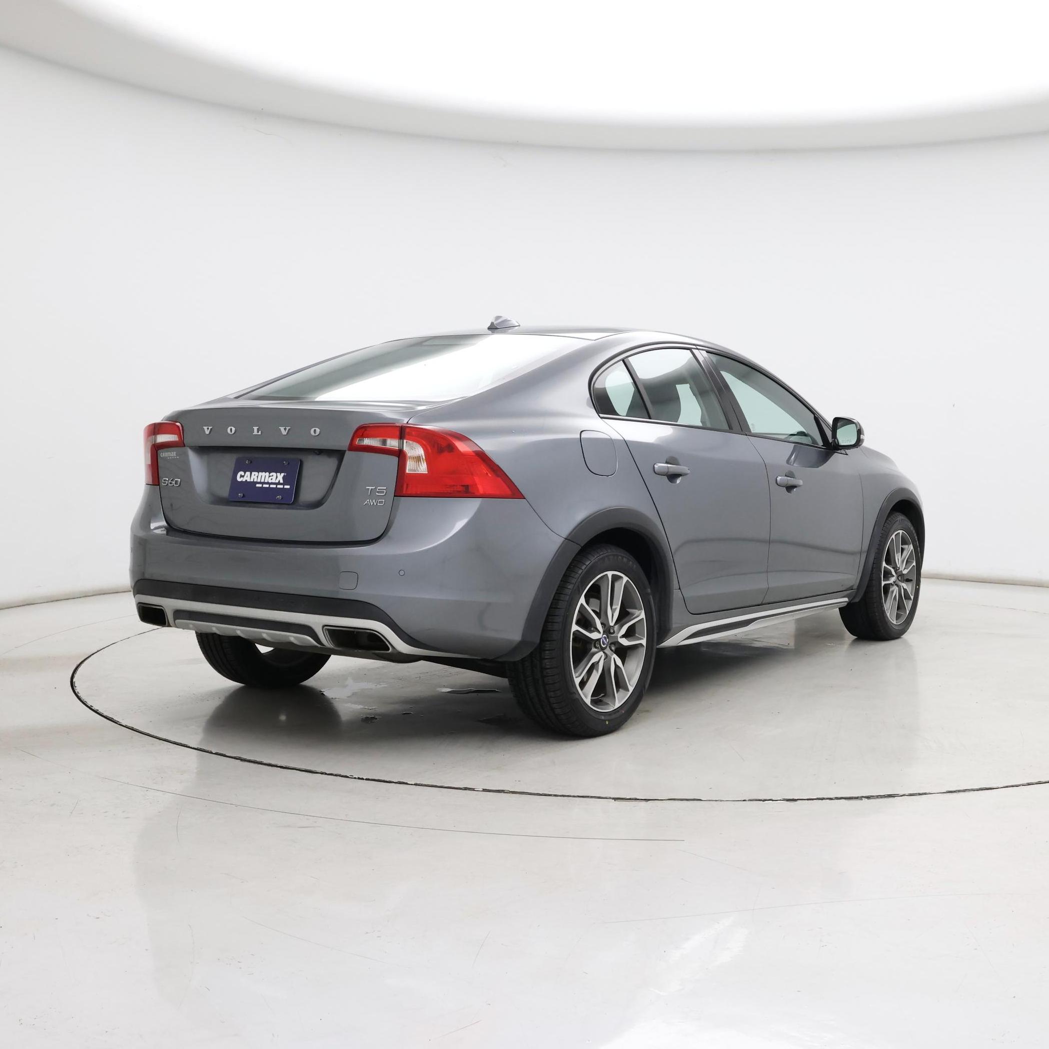 Thumbnail: 2017 Volvo S60 - 8