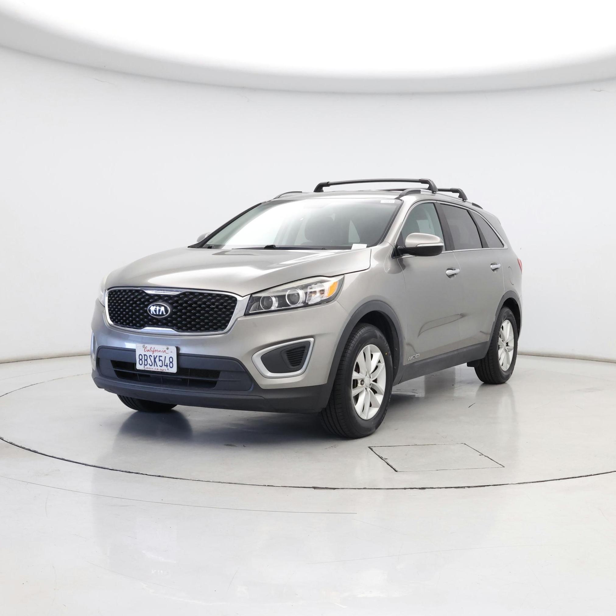 Thumbnail: 2017 Kia Sorento - 4