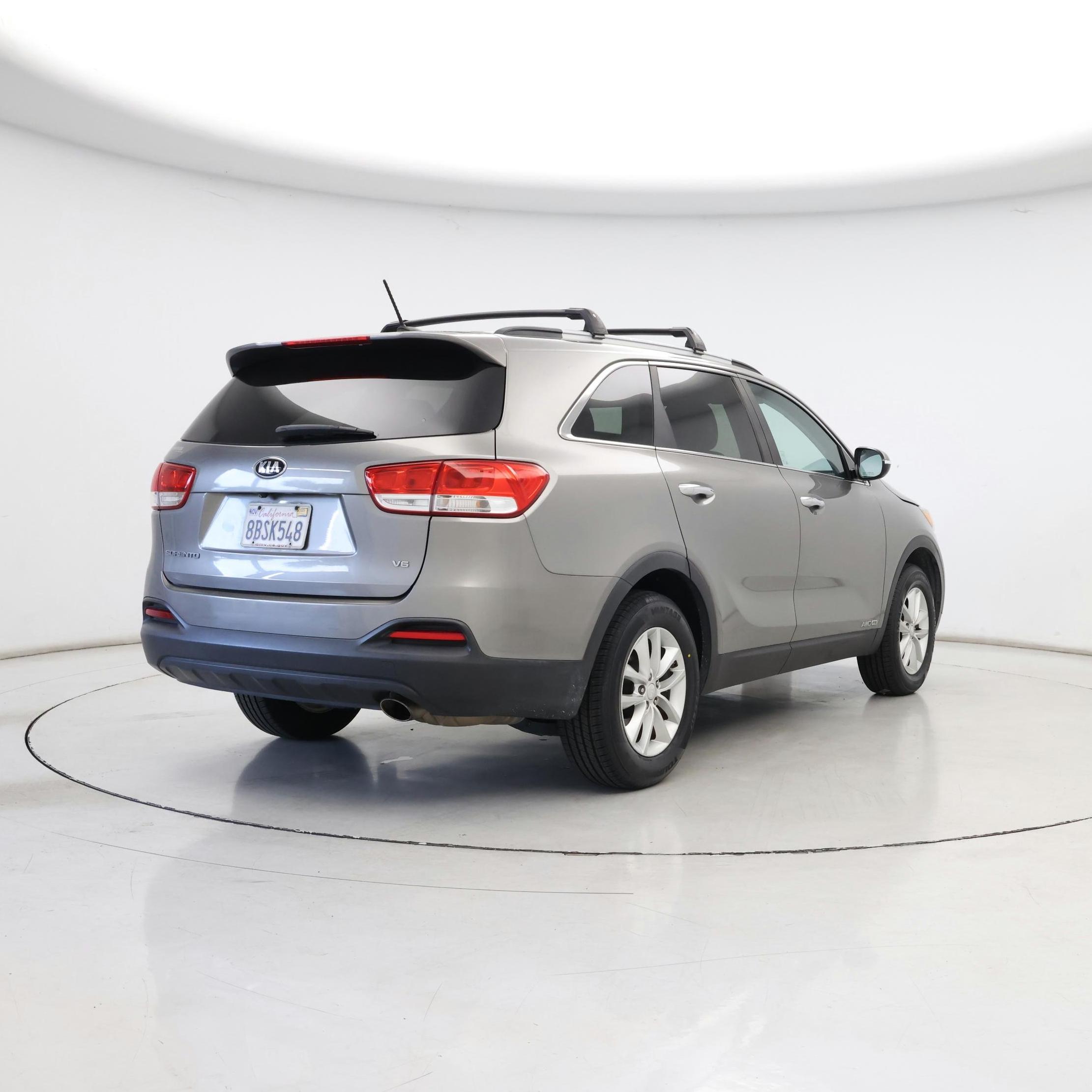 Thumbnail: 2017 Kia Sorento - 8
