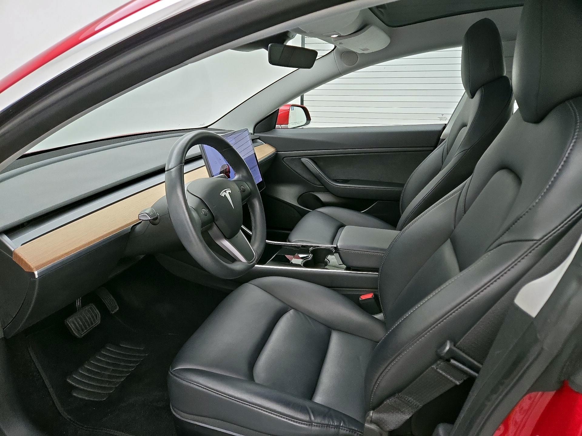 Thumbnail: 2020 Tesla Model 3 - 11
