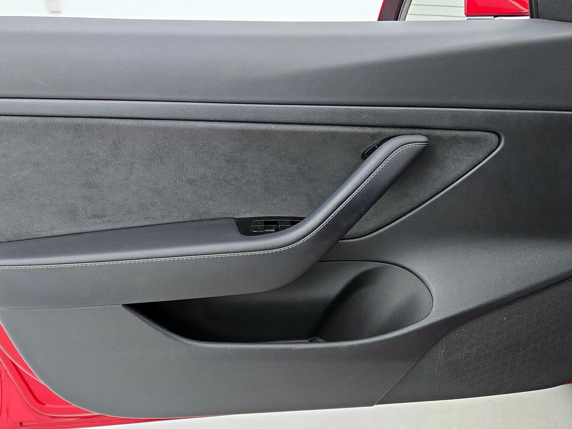 Thumbnail: 2020 Tesla Model 3 - 12
