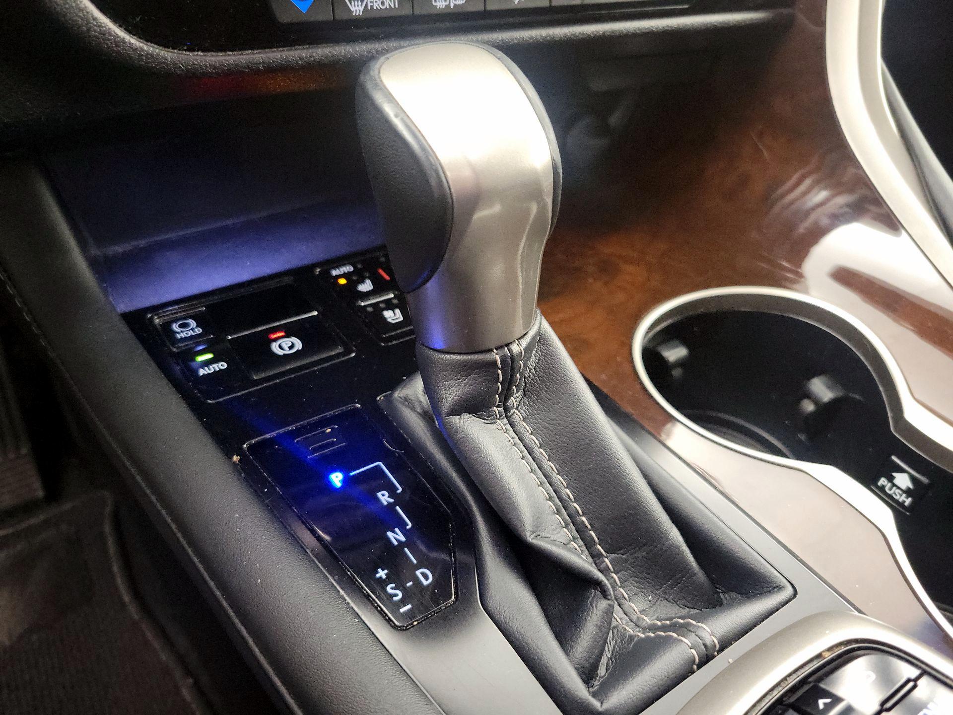 Thumbnail: 2019 Lexus RX - 18