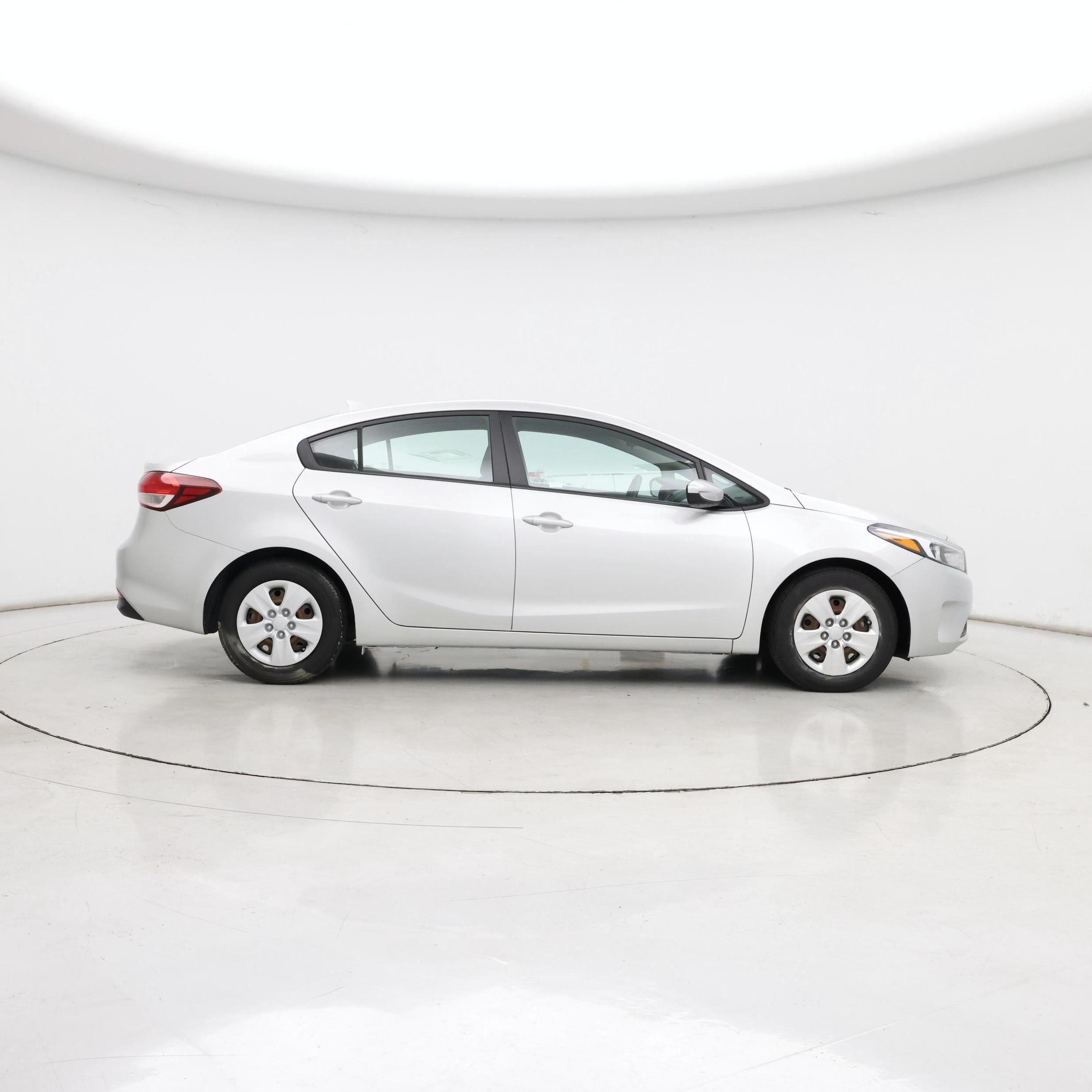 Thumbnail: 2018 Kia Forte - 7