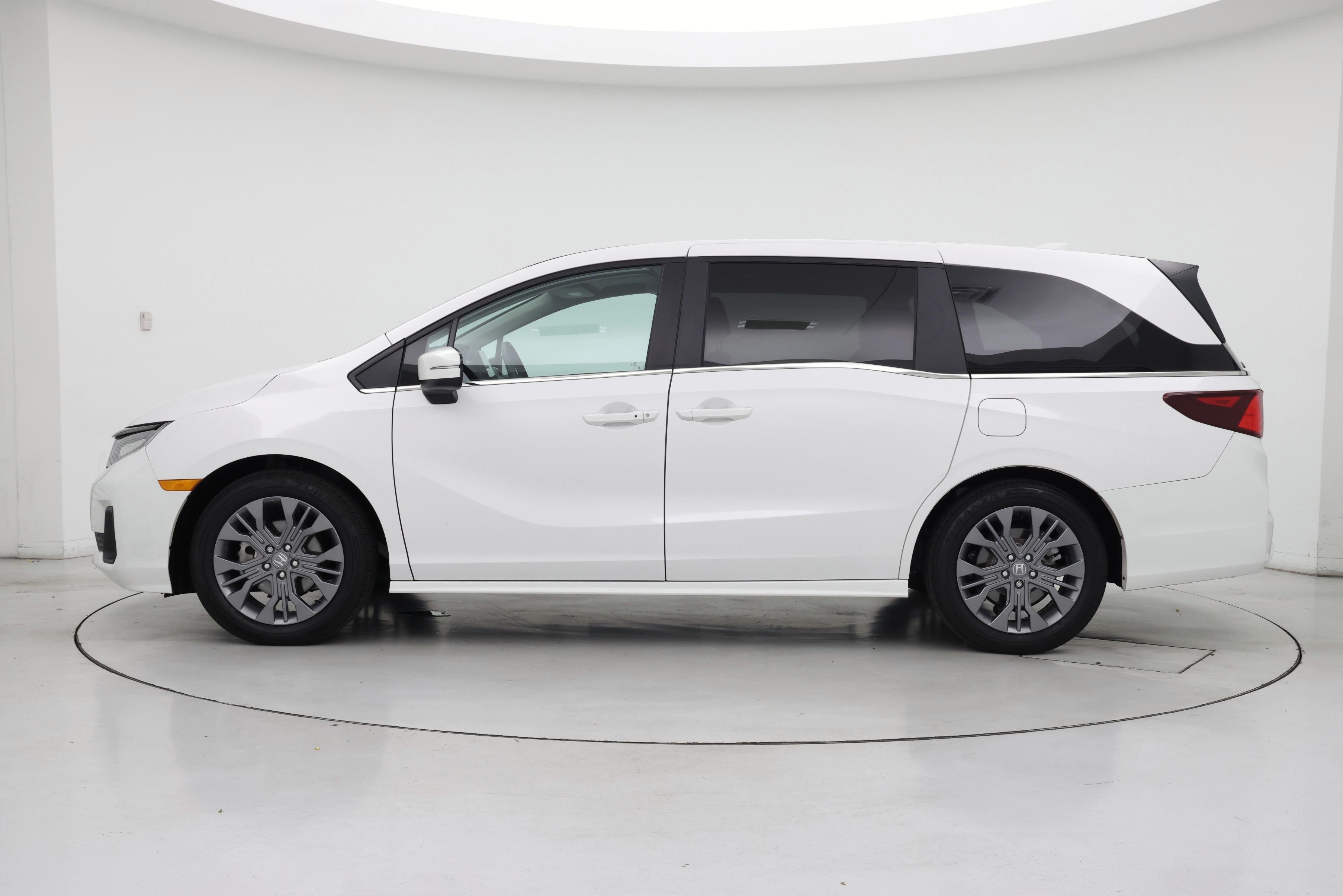 Thumbnail: 2025 Honda Odyssey - 3