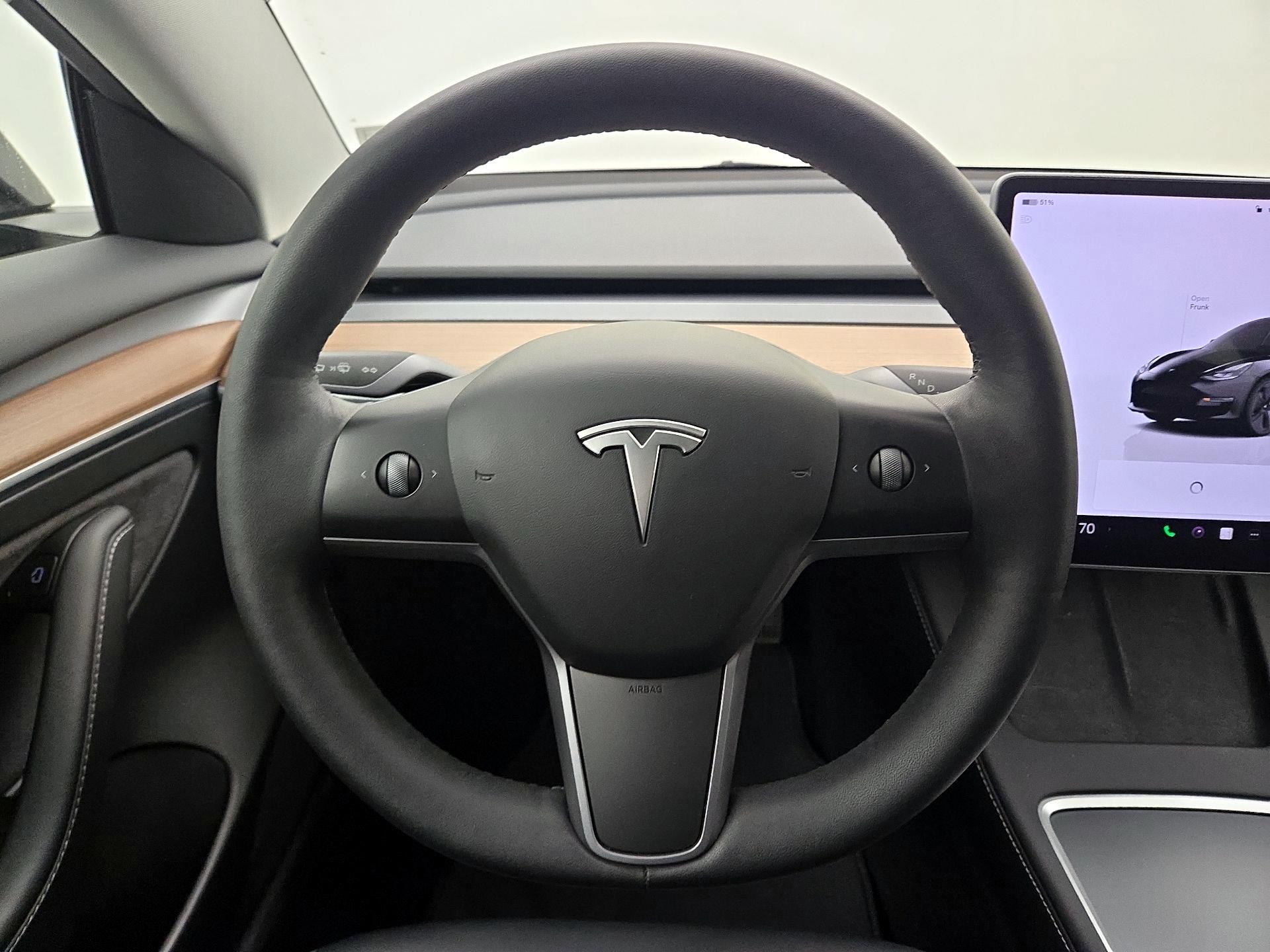 Thumbnail: 2023 Tesla Model 3 - 10