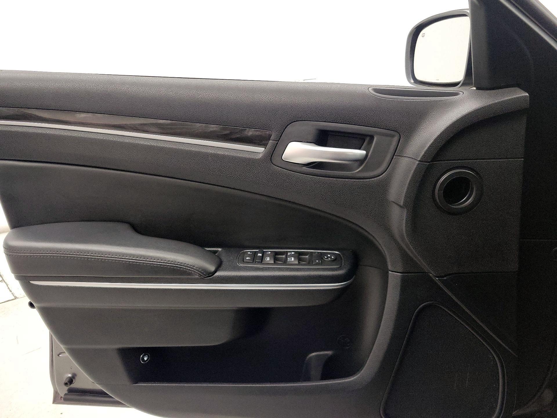 Thumbnail: 2015 Chrysler 300 - 12