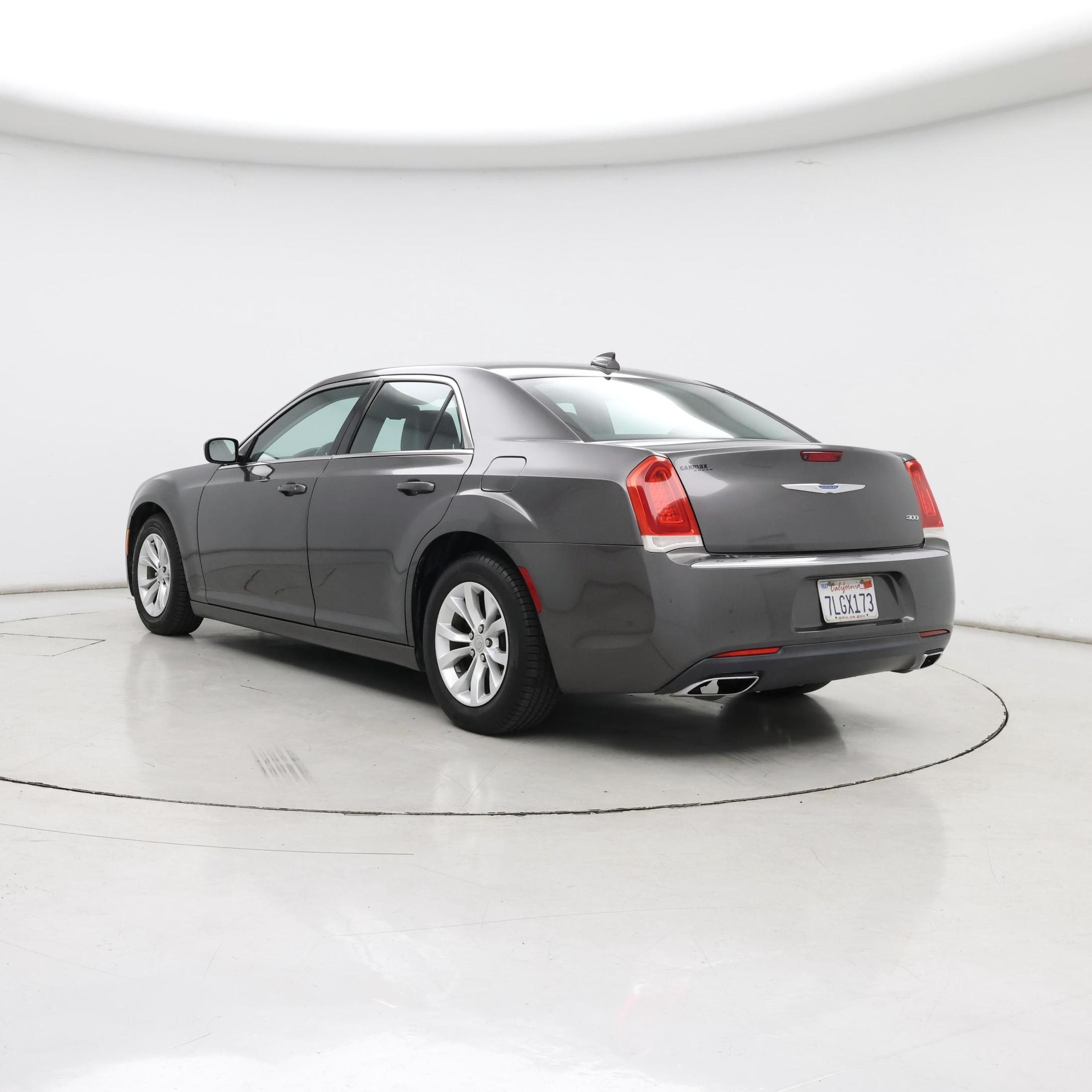 Thumbnail: 2015 Chrysler 300 - 2