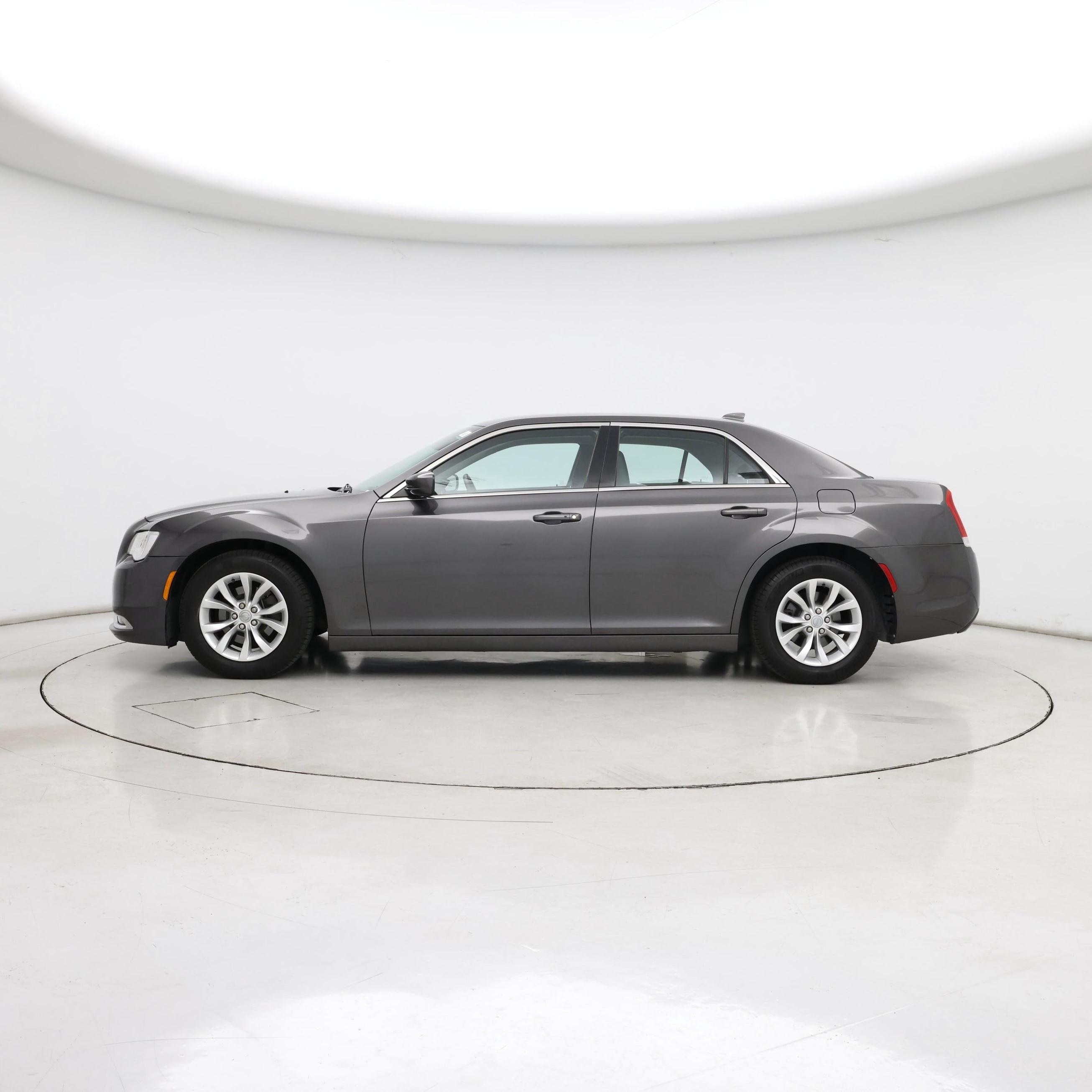 Thumbnail: 2015 Chrysler 300 - 3