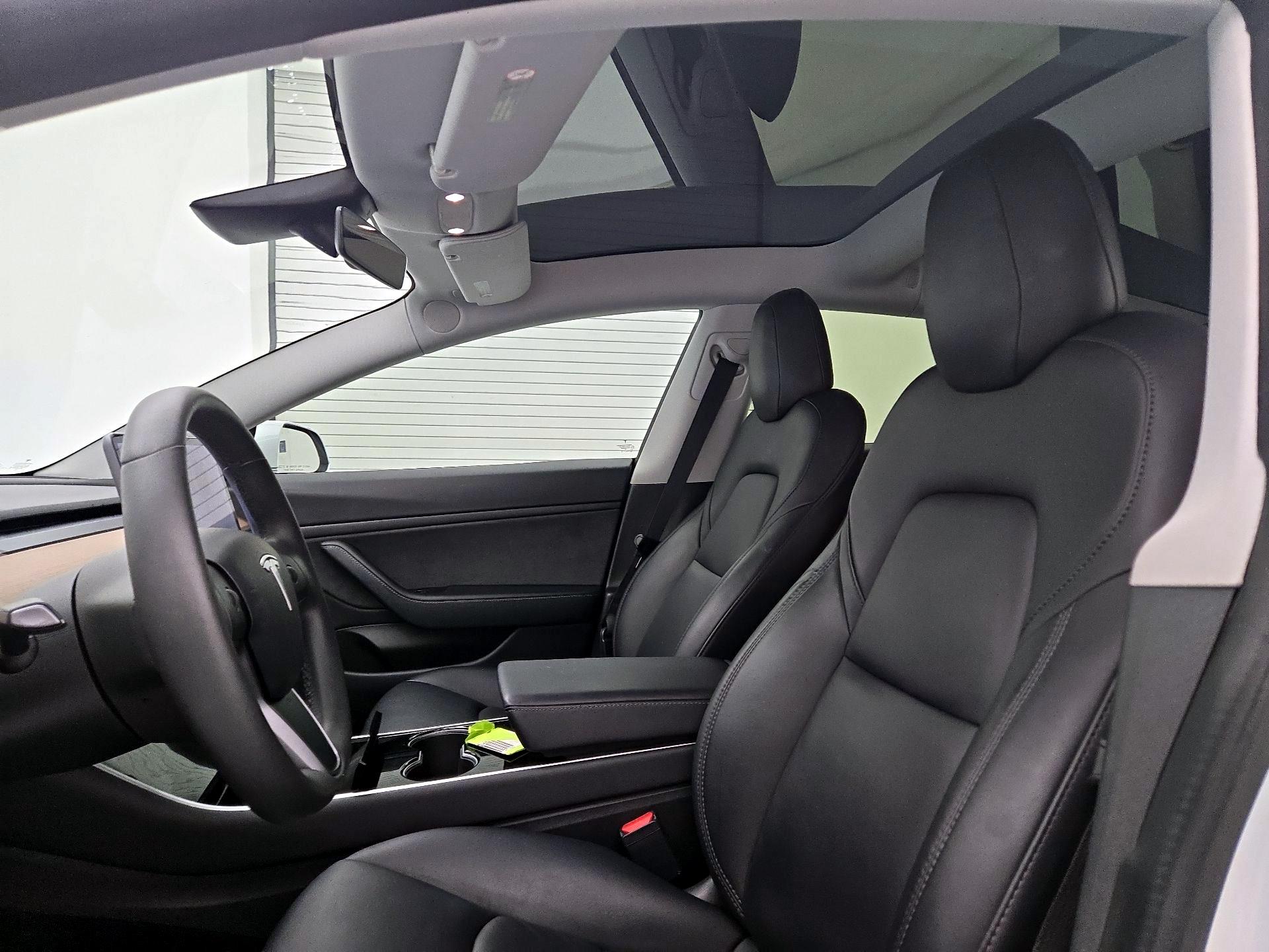 Thumbnail: 2020 Tesla Model 3 - 18