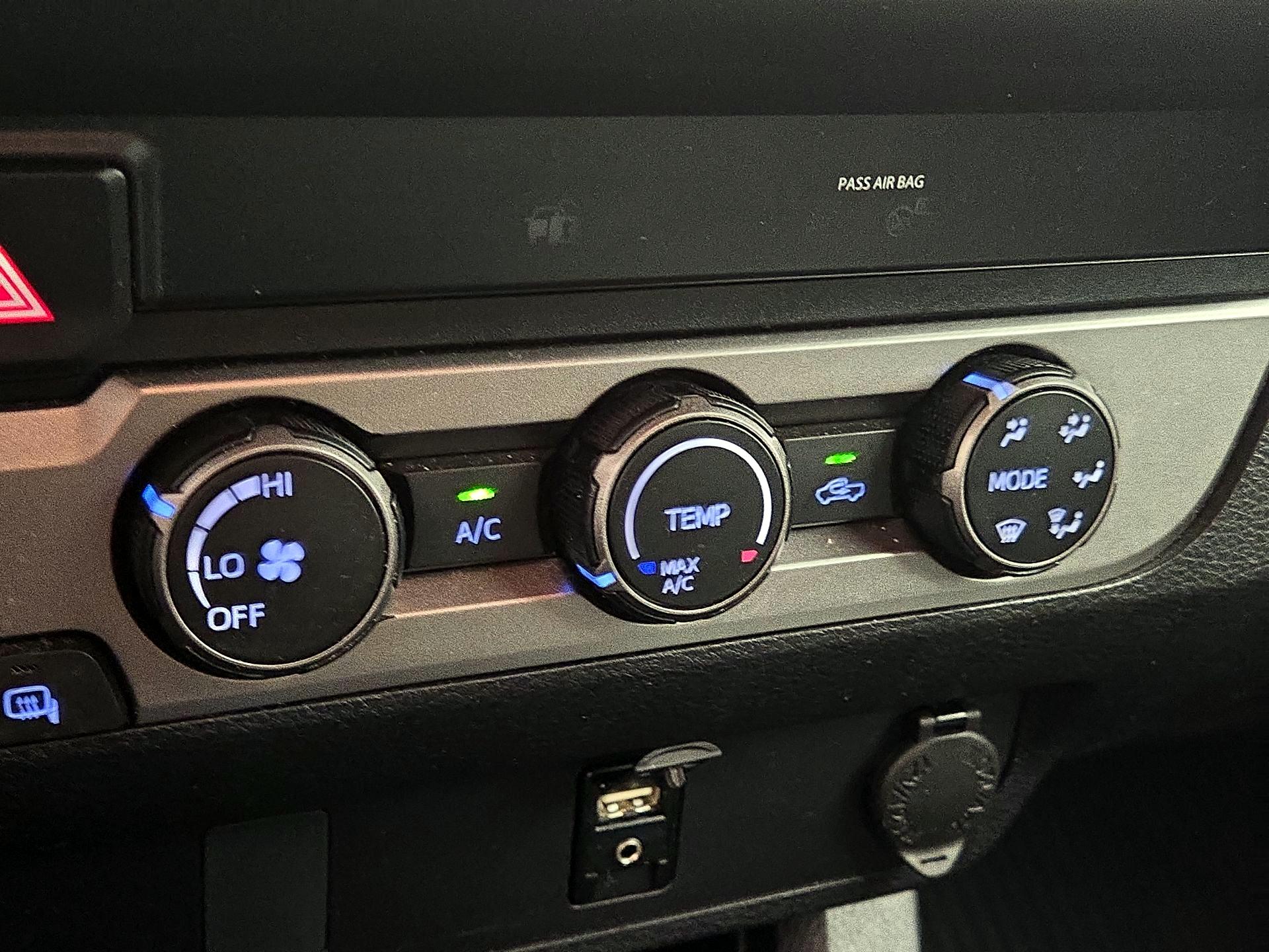 Thumbnail: 2019 Toyota Tacoma - 16