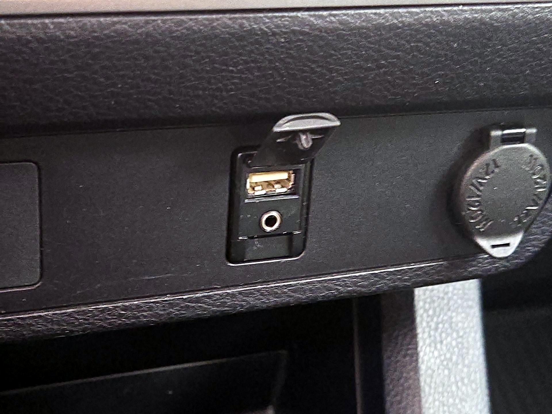 Thumbnail: 2019 Toyota Tacoma - 18