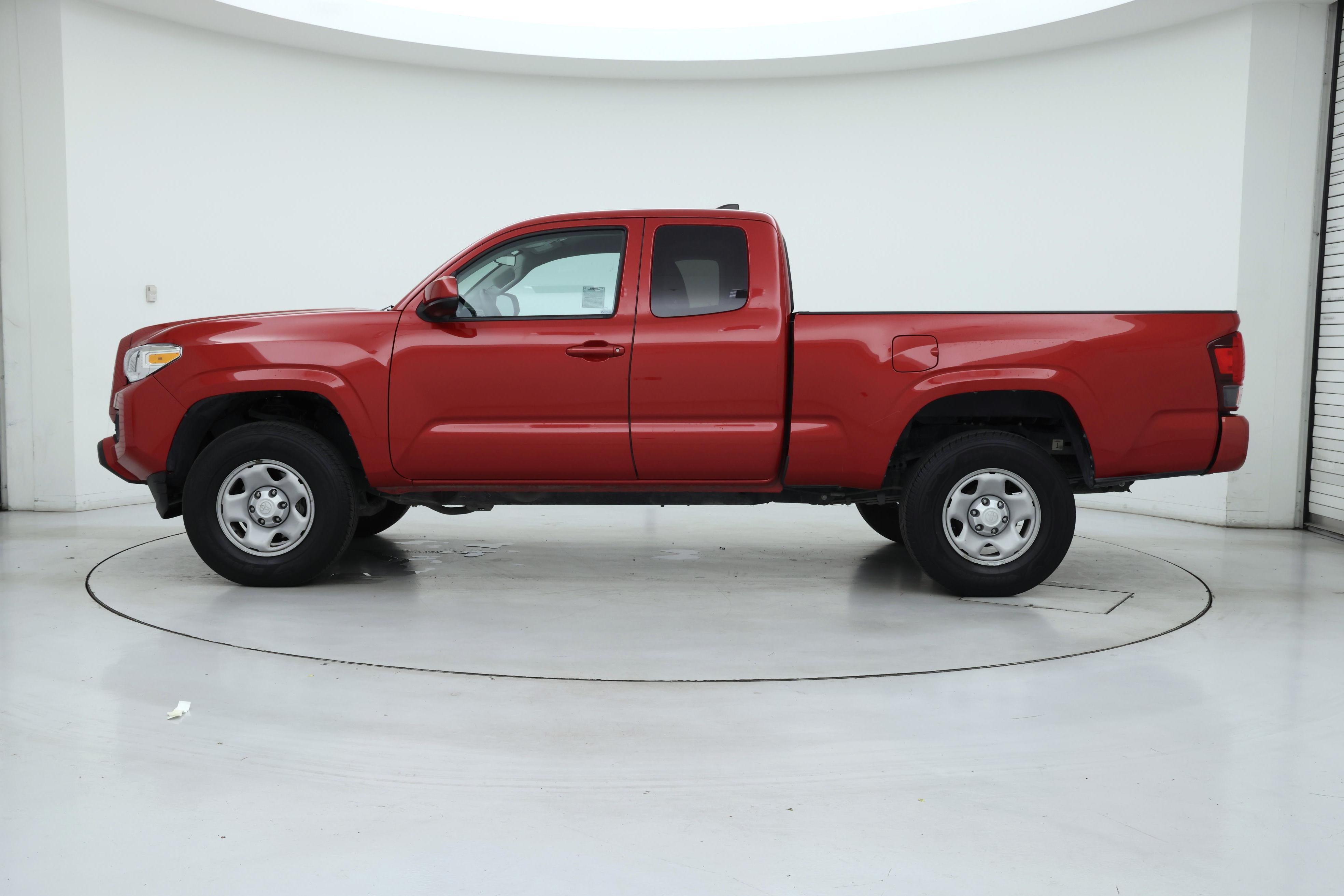 Thumbnail: 2019 Toyota Tacoma - 3