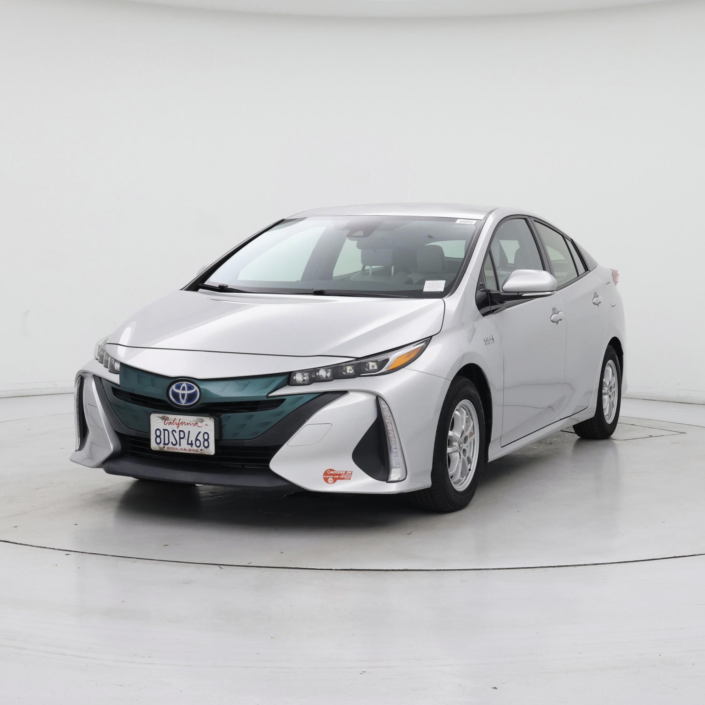 Thumbnail: 2017 Toyota Prius Prime - 4