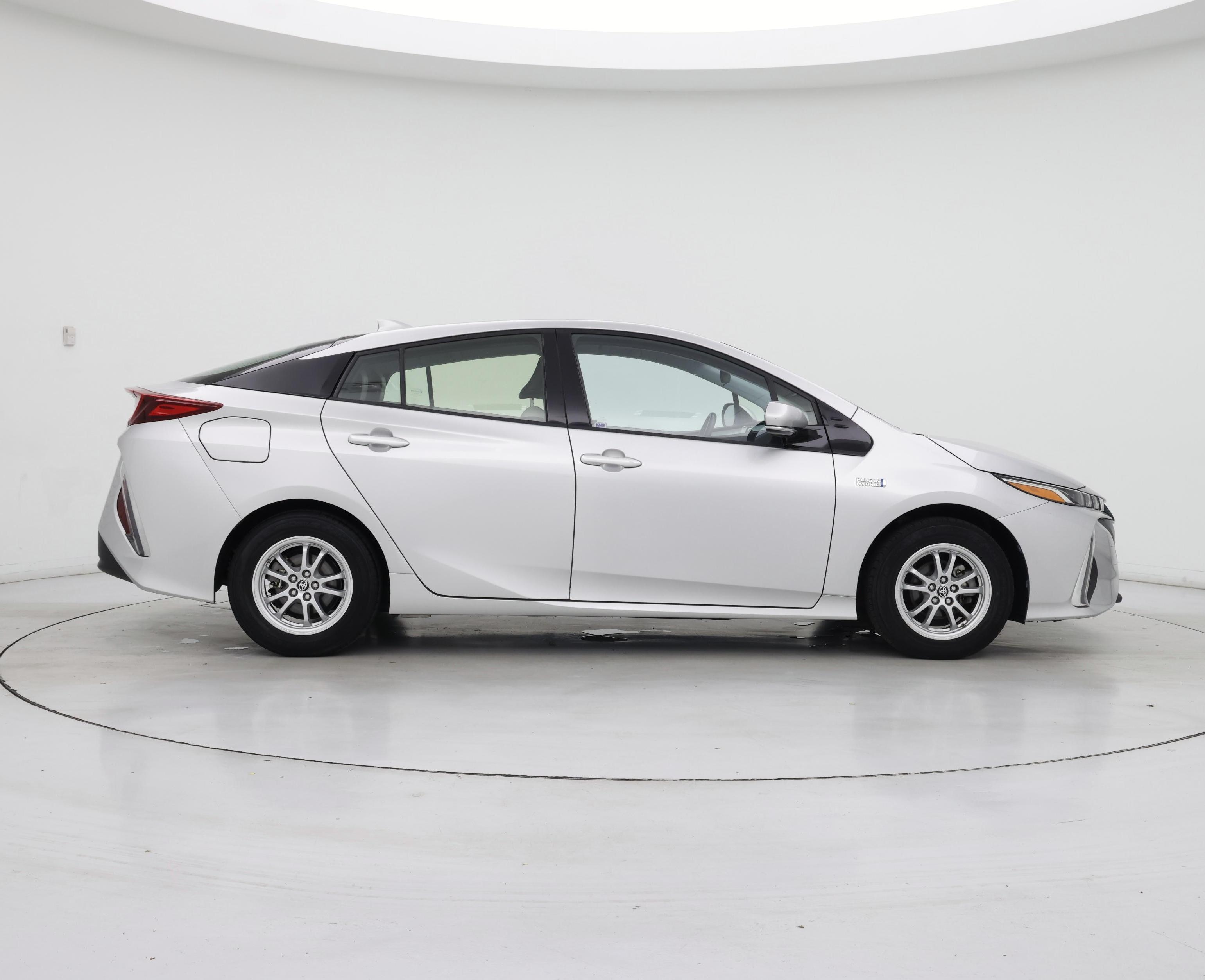 Thumbnail: 2017 Toyota Prius Prime - 7