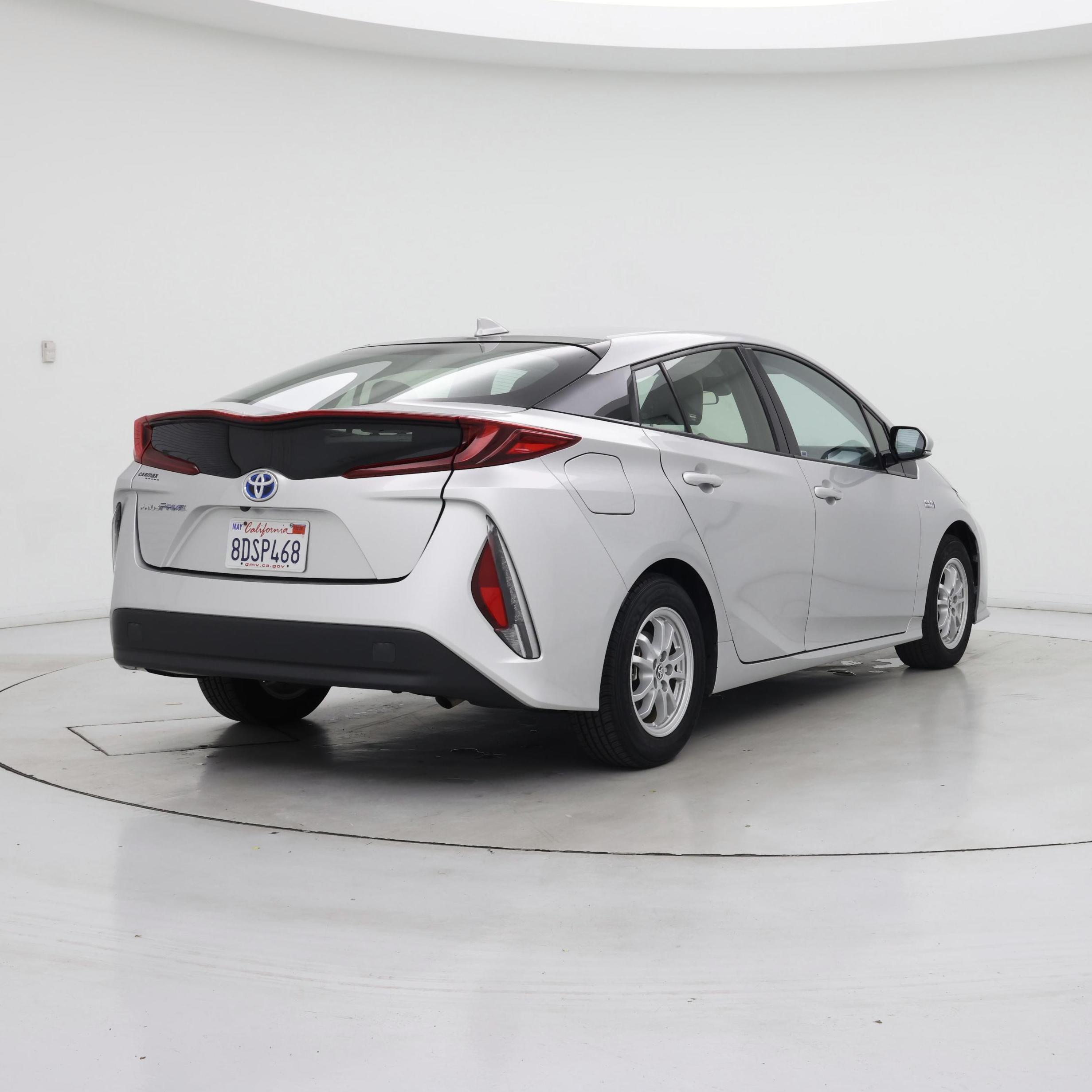 Thumbnail: 2017 Toyota Prius Prime - 8