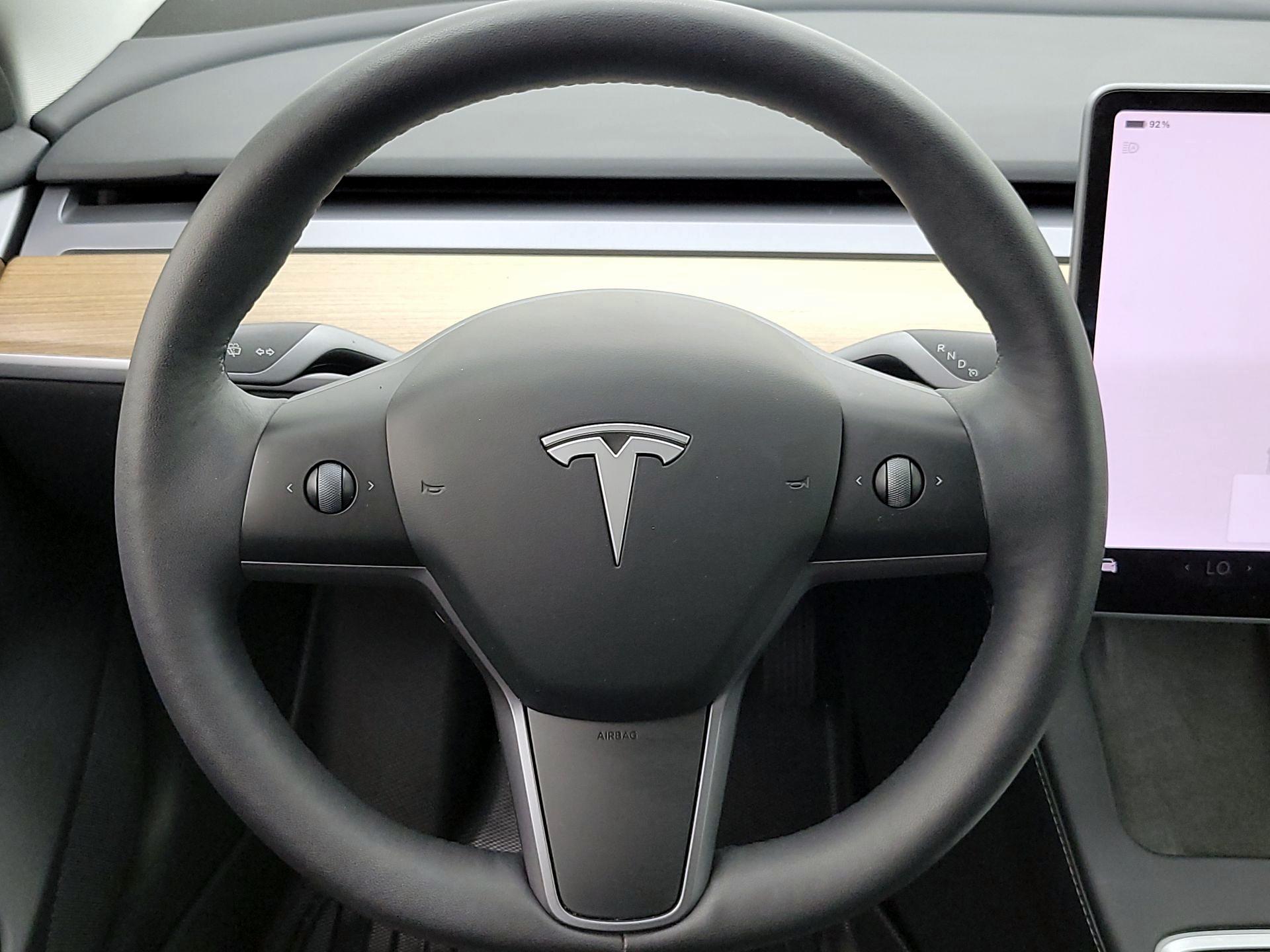 Thumbnail: 2023 Tesla Model 3 - 10