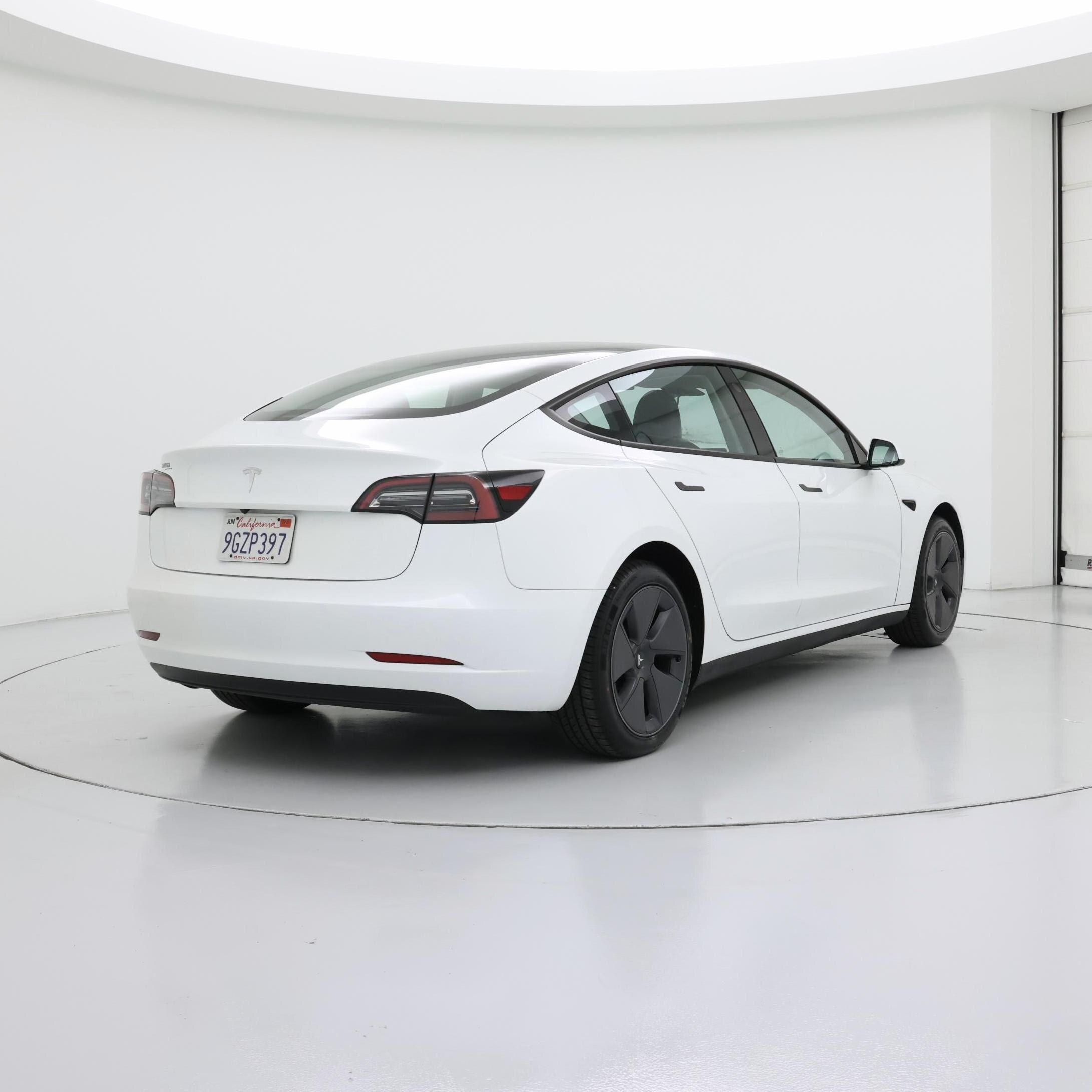 Thumbnail: 2023 Tesla Model 3 - 8