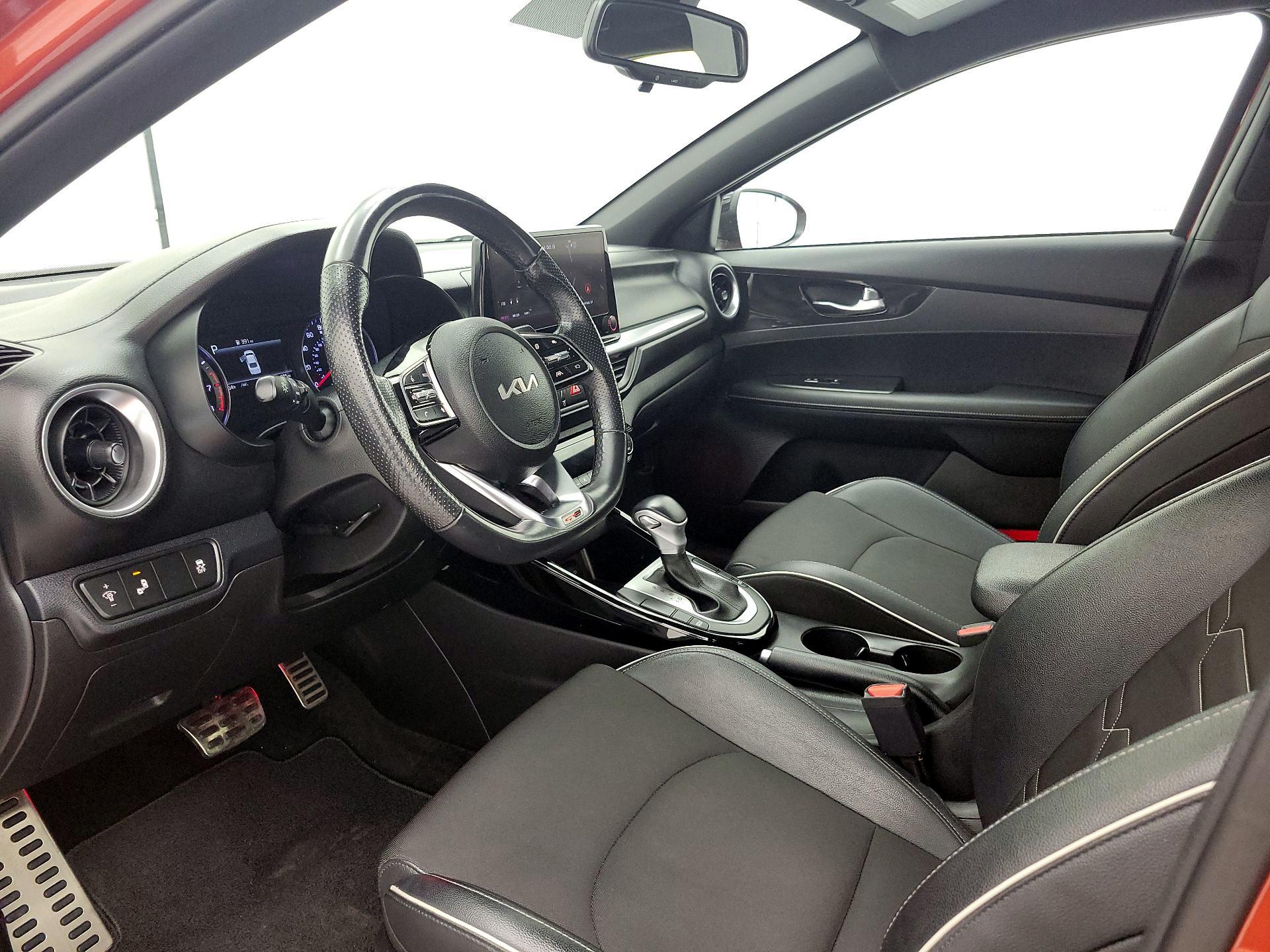 Thumbnail: 2022 Kia Forte - 11