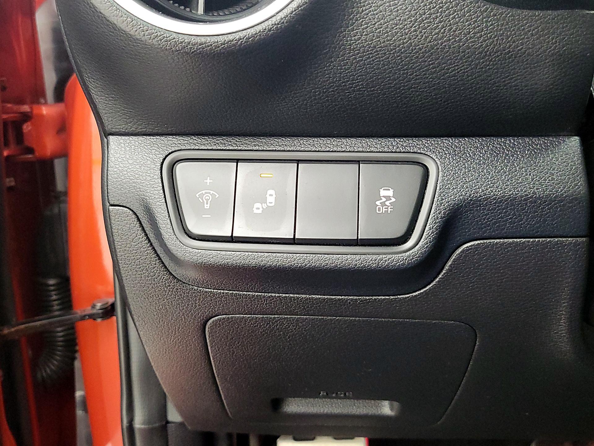 Thumbnail: 2022 Kia Forte - 13