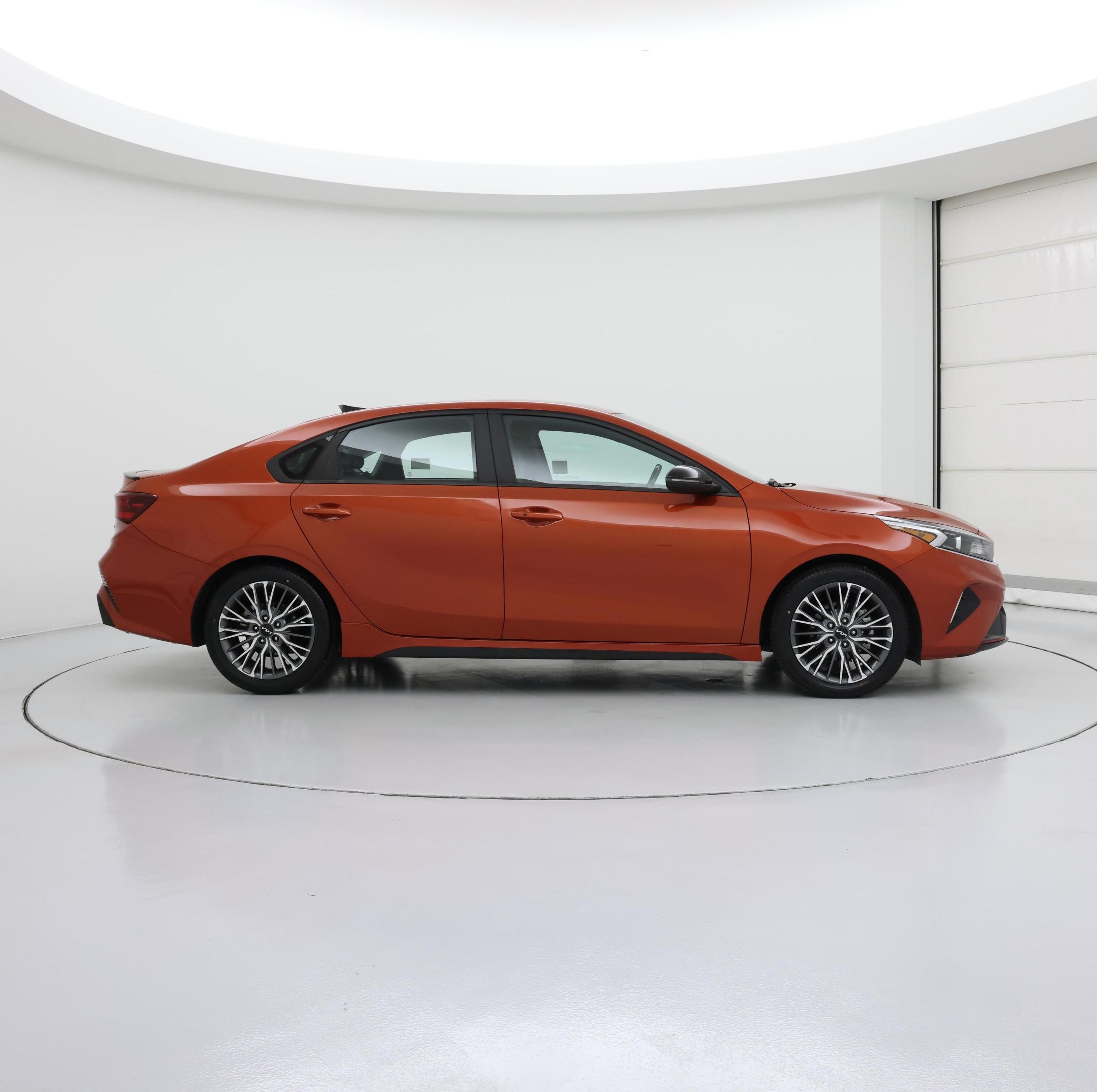 Thumbnail: 2022 Kia Forte - 7