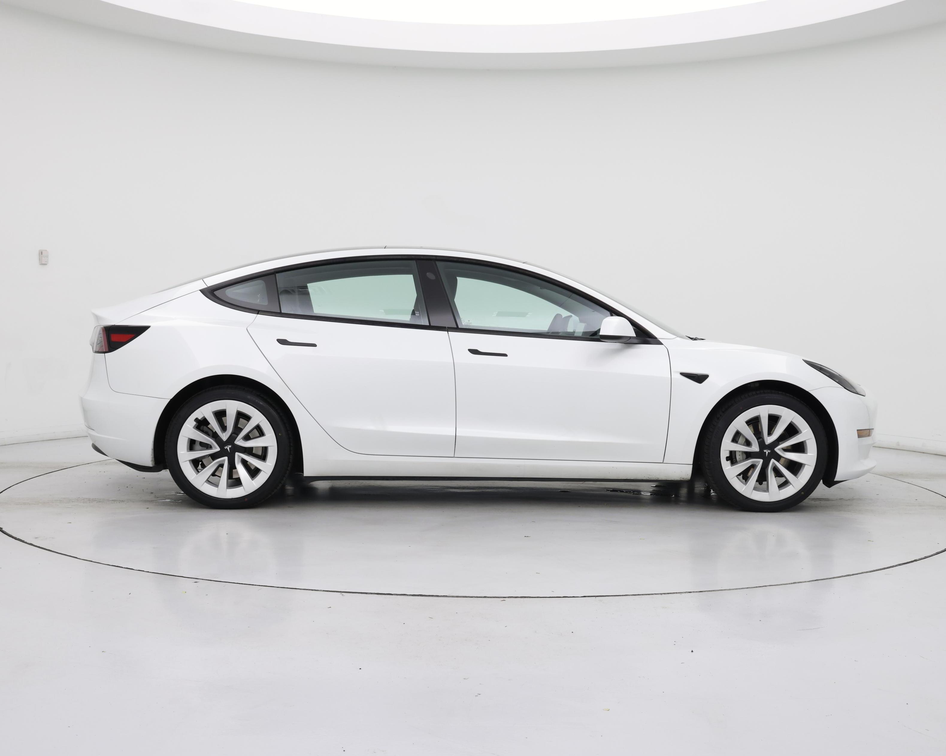 Thumbnail: 2023 Tesla Model 3 - 7
