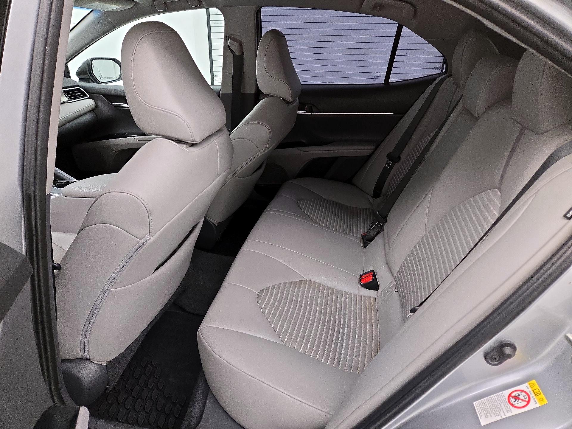 Thumbnail: 2018 Toyota Camry - 18