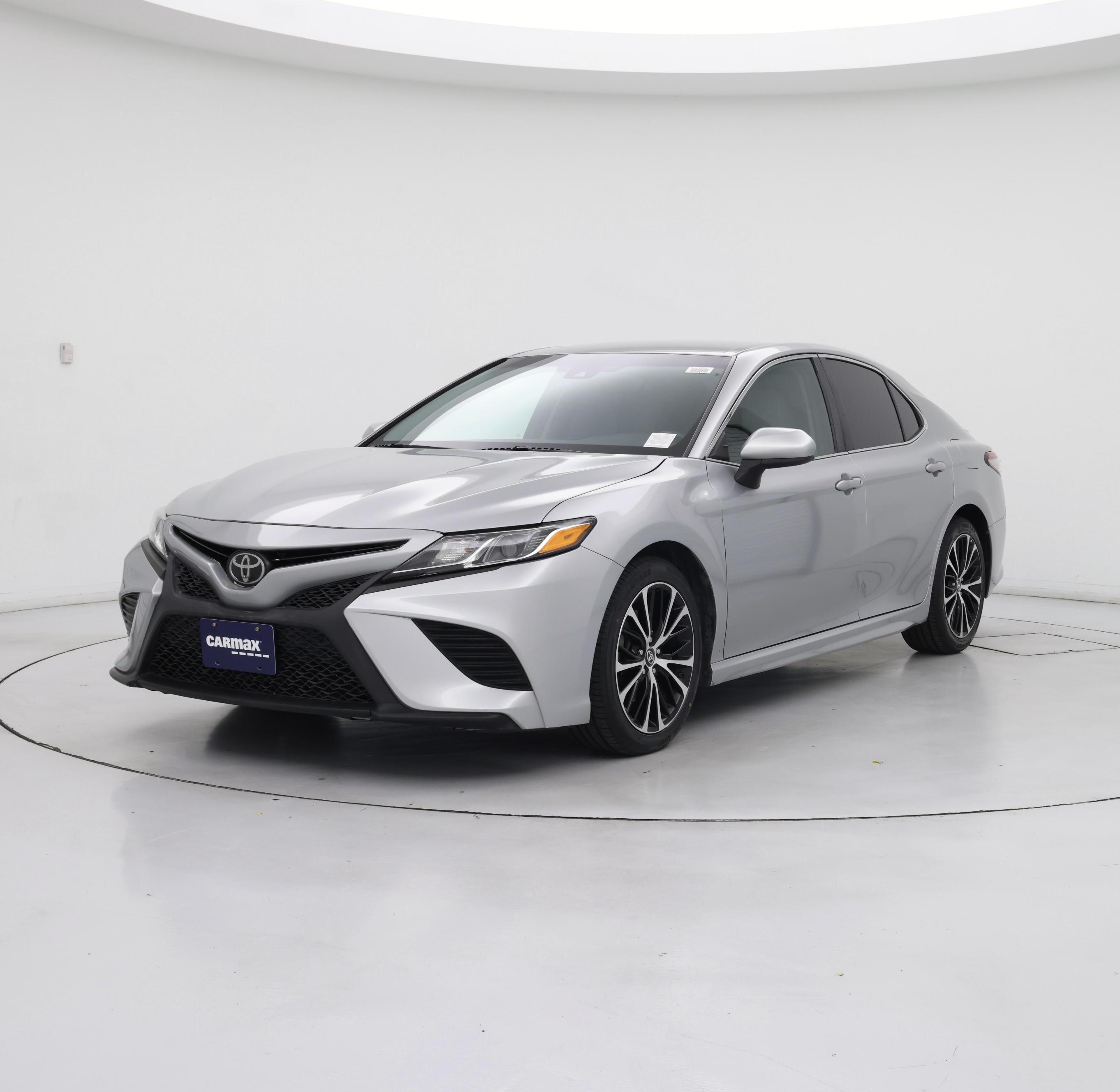 Thumbnail: 2018 Toyota Camry - 4