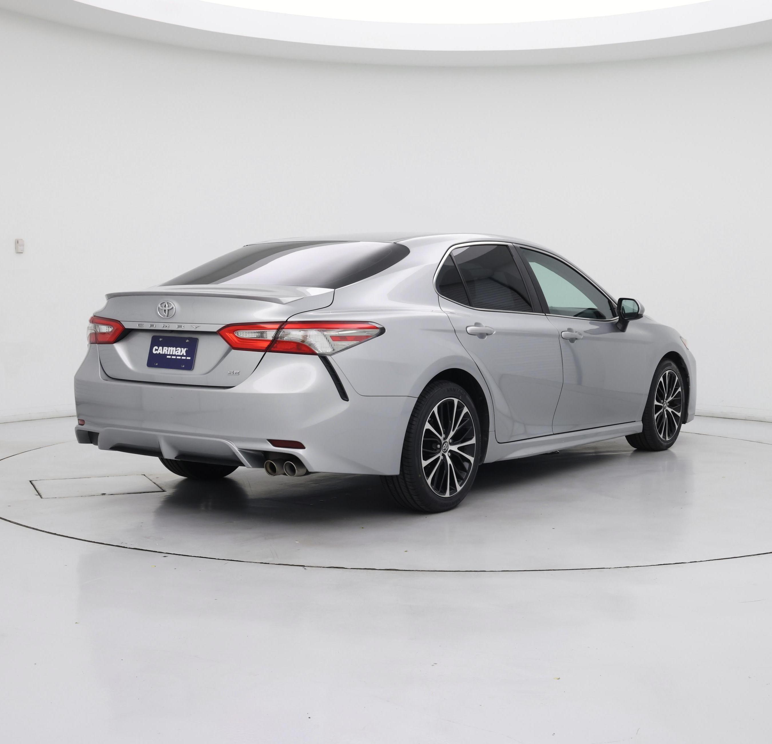 Thumbnail: 2018 Toyota Camry - 8