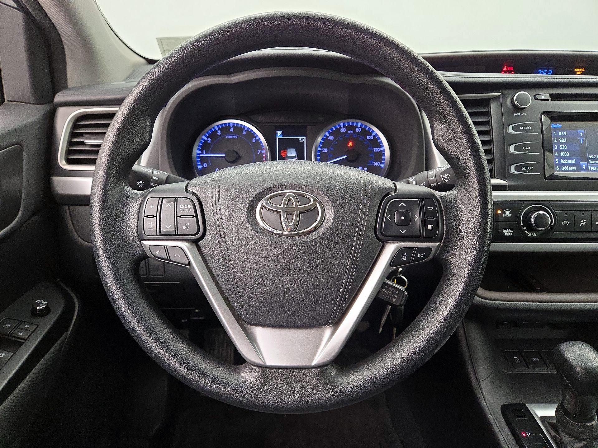 Thumbnail: 2018 Toyota Highlander - 10