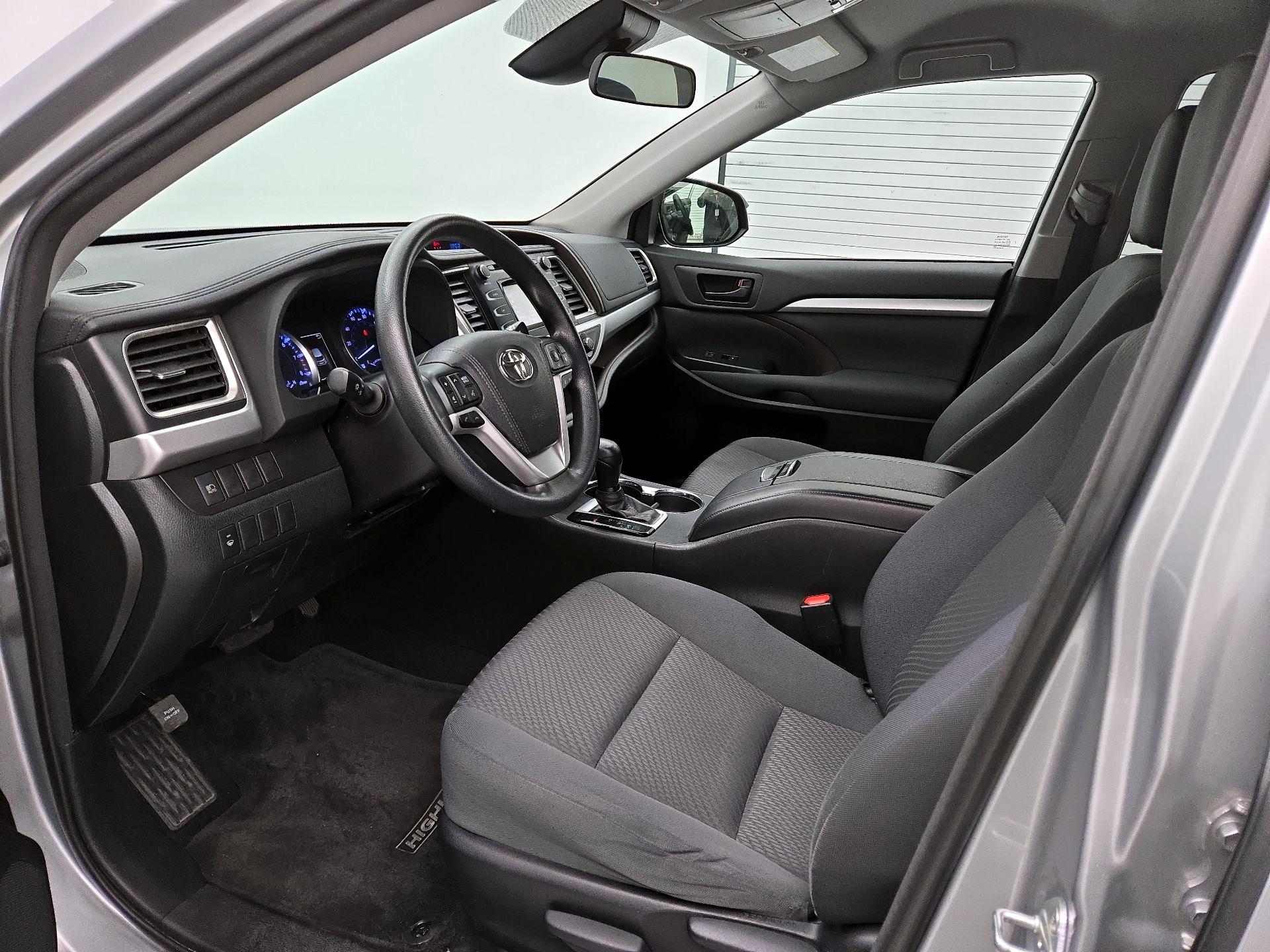 Thumbnail: 2018 Toyota Highlander - 11