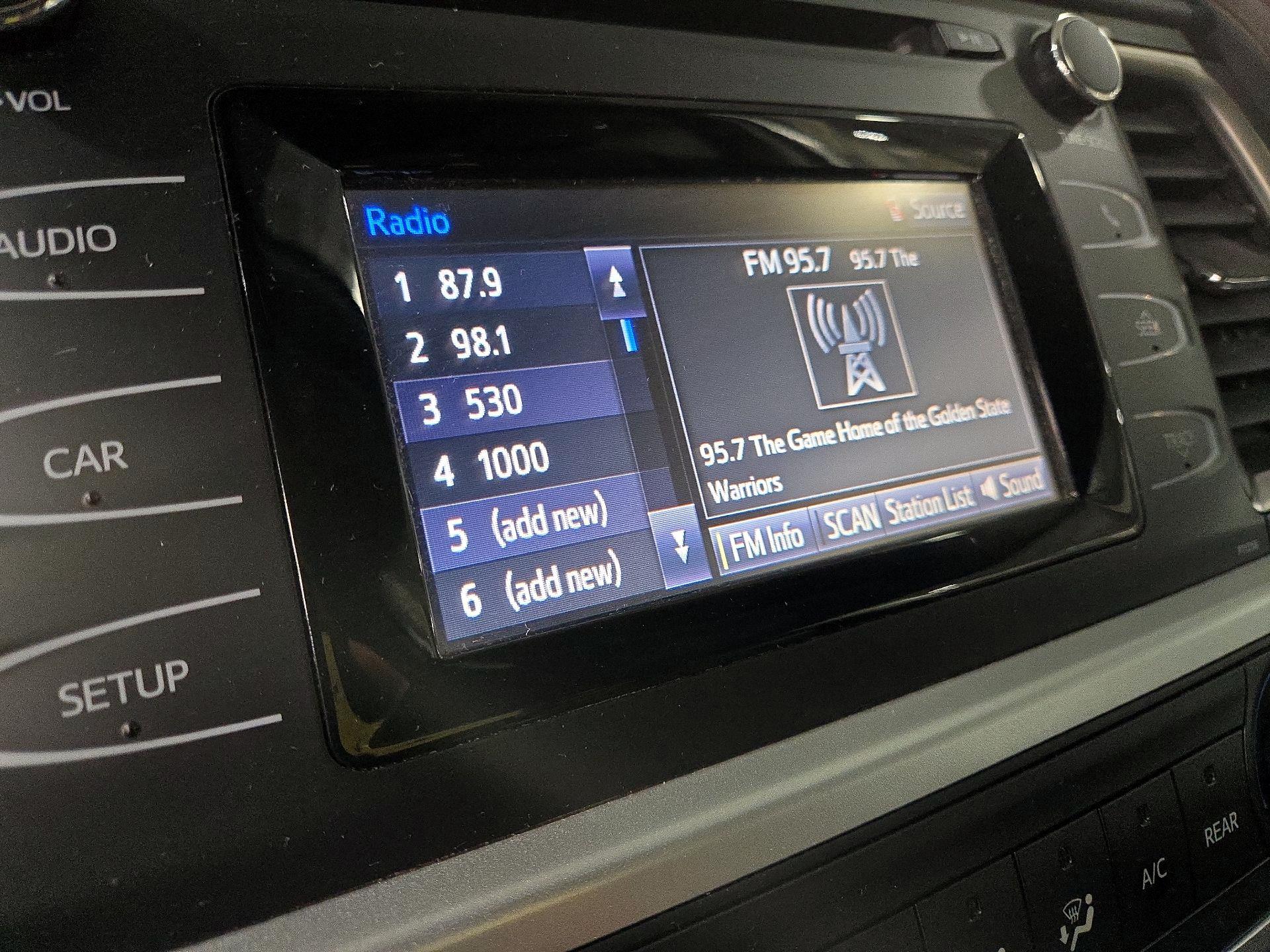 Thumbnail: 2018 Toyota Highlander - 15