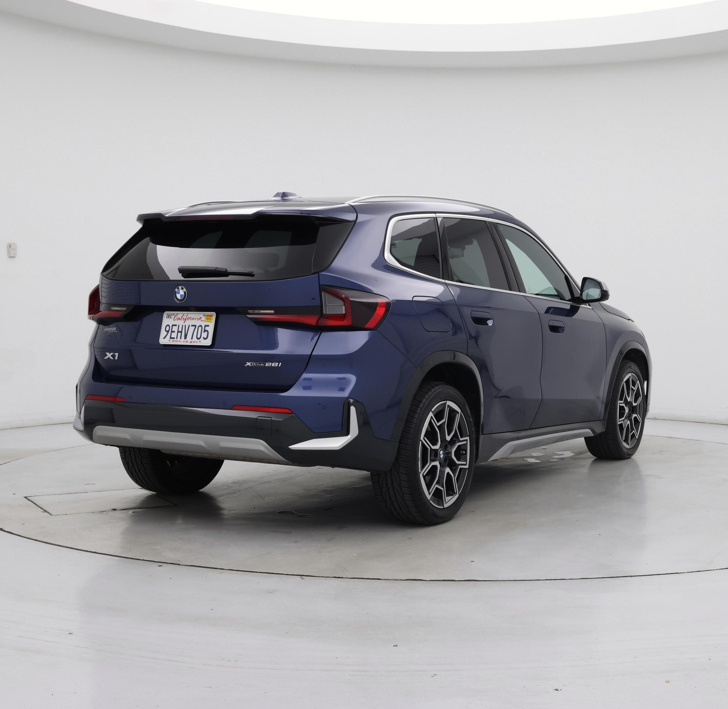 Thumbnail: 2023 BMW X1 - 8