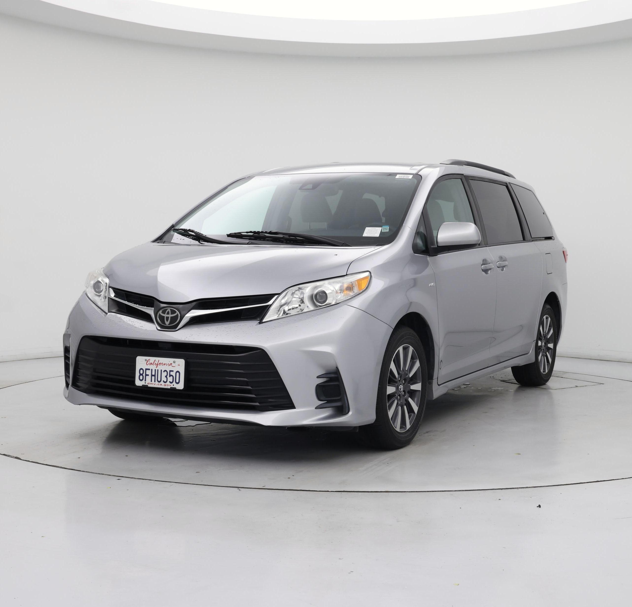 Thumbnail: 2018 Toyota Sienna - 4
