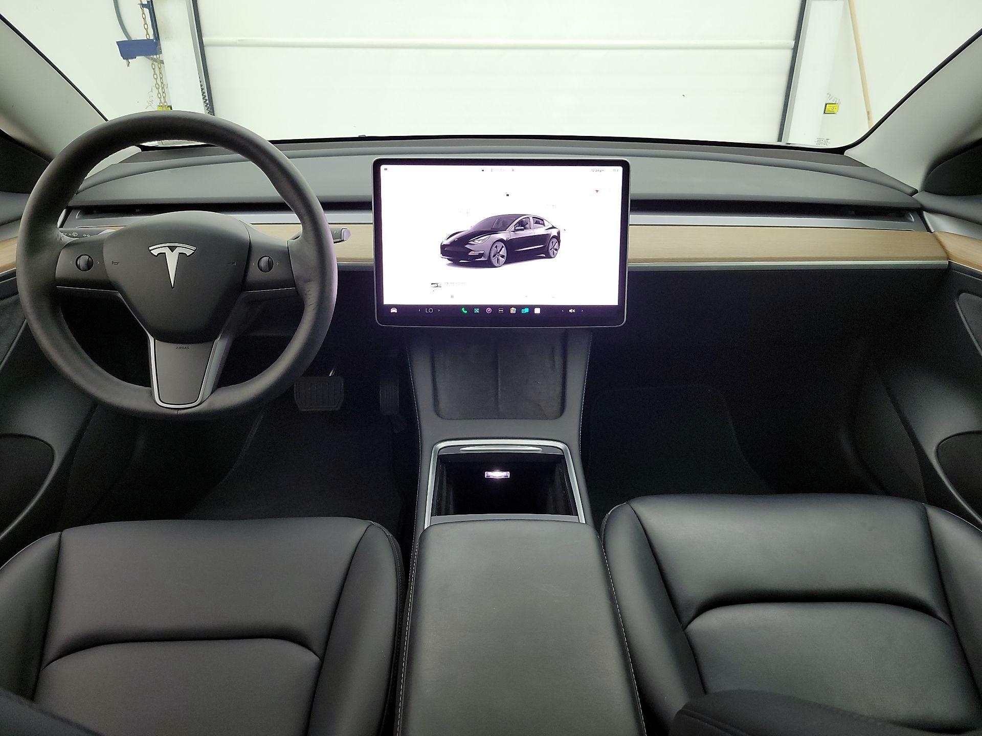 Thumbnail: 2023 Tesla Model 3 - 9
