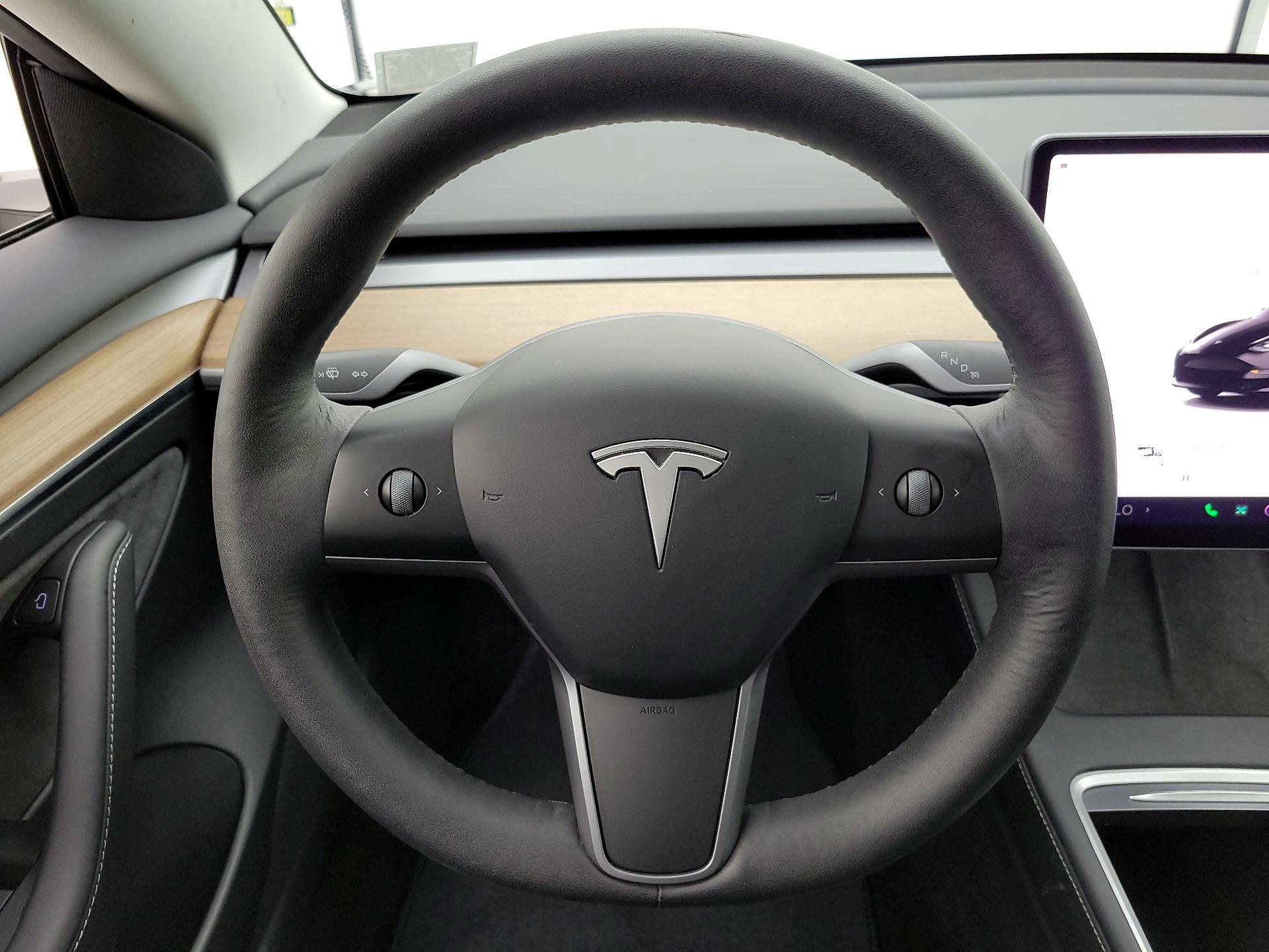 Thumbnail: 2023 Tesla Model 3 - 10
