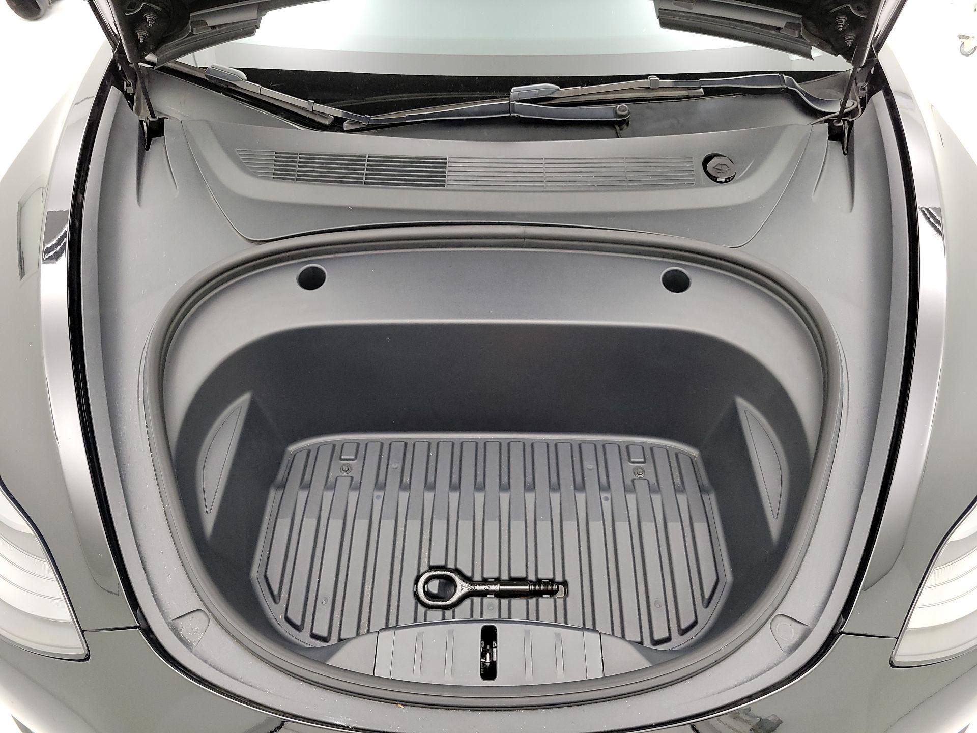 Thumbnail: 2023 Tesla Model 3 - 20