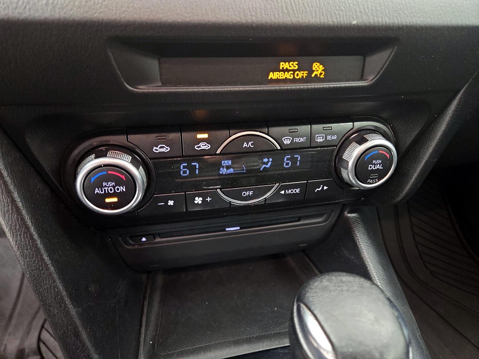 Thumbnail: 2015 Mazda Mazda3 - 16