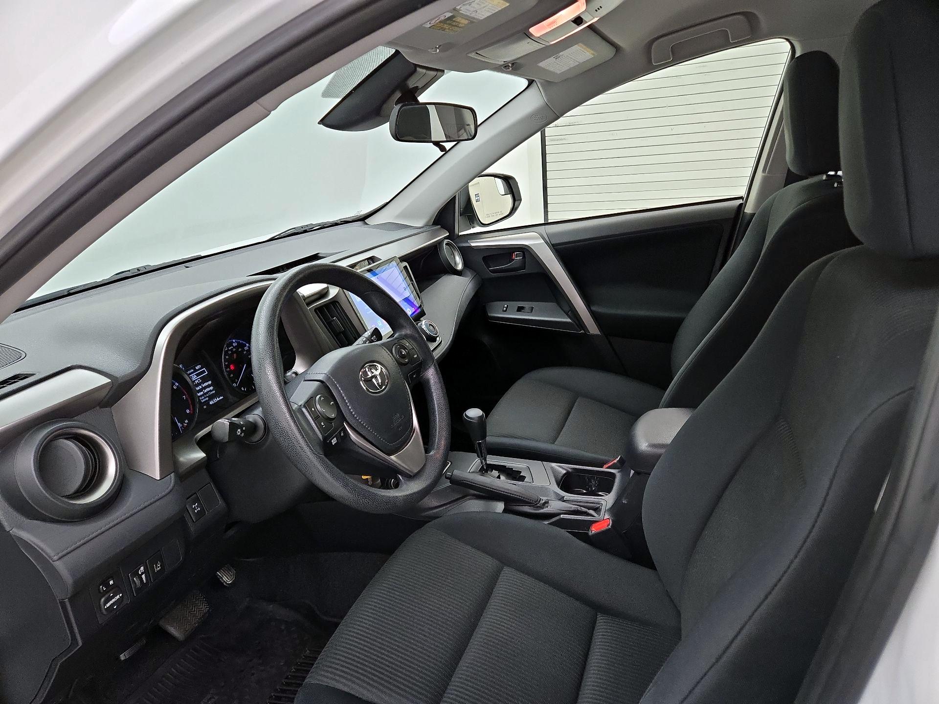 Thumbnail: 2018 Toyota RAV4 - 11