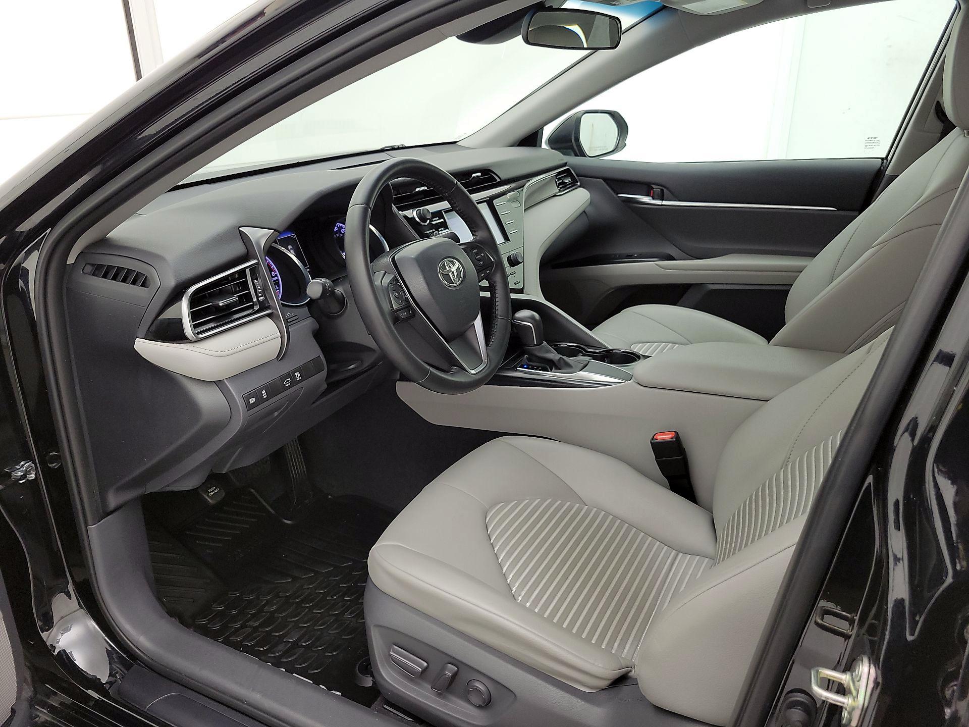 Thumbnail: 2020 Toyota Camry - 11