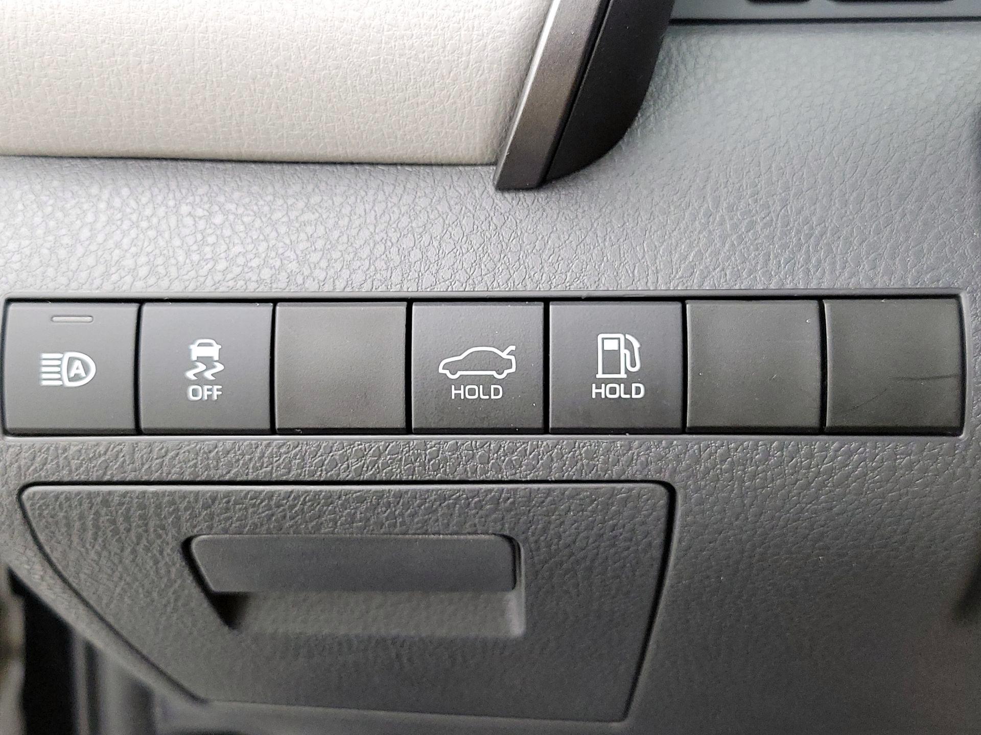 Thumbnail: 2020 Toyota Camry - 13