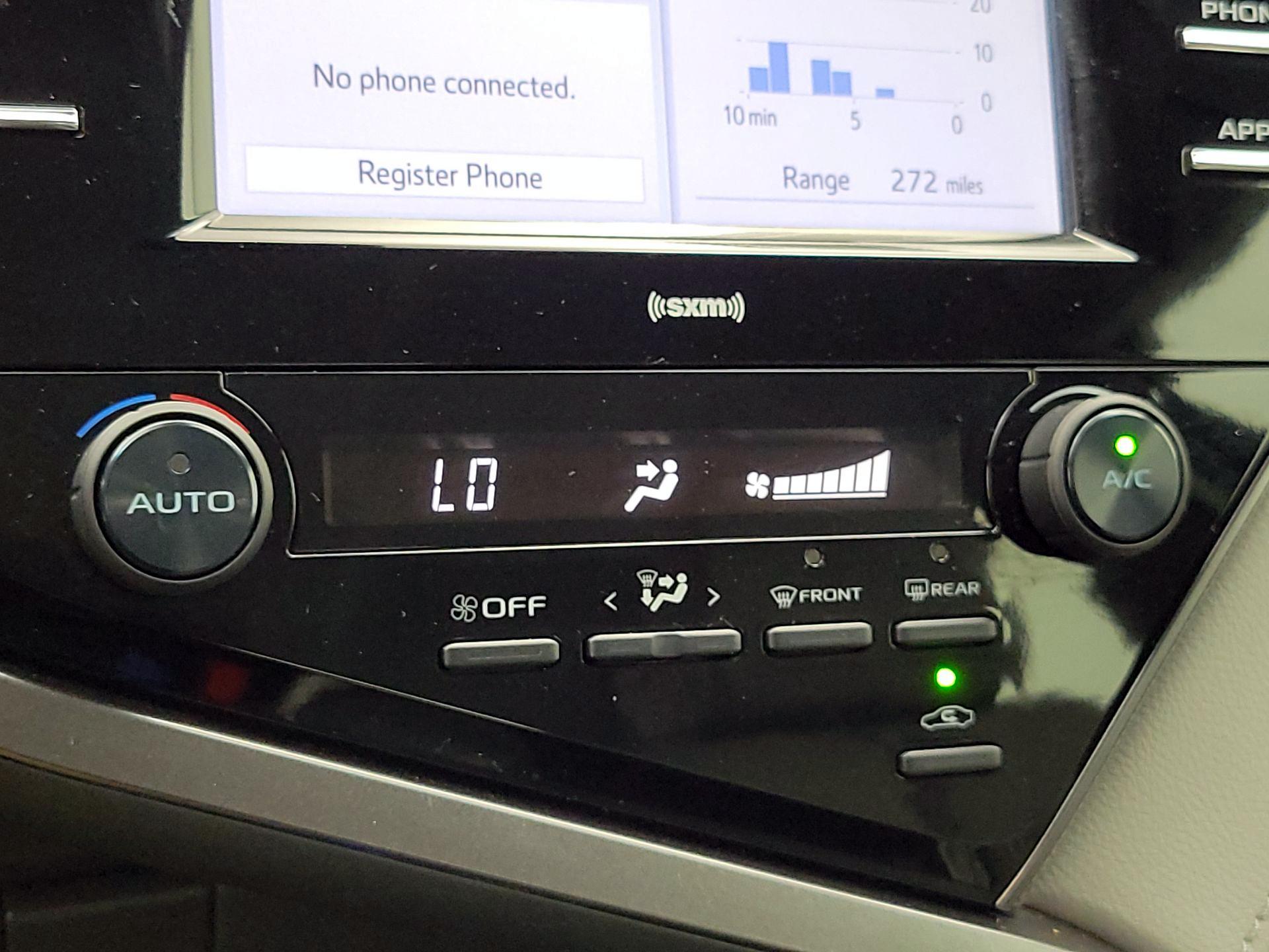 Thumbnail: 2020 Toyota Camry - 16