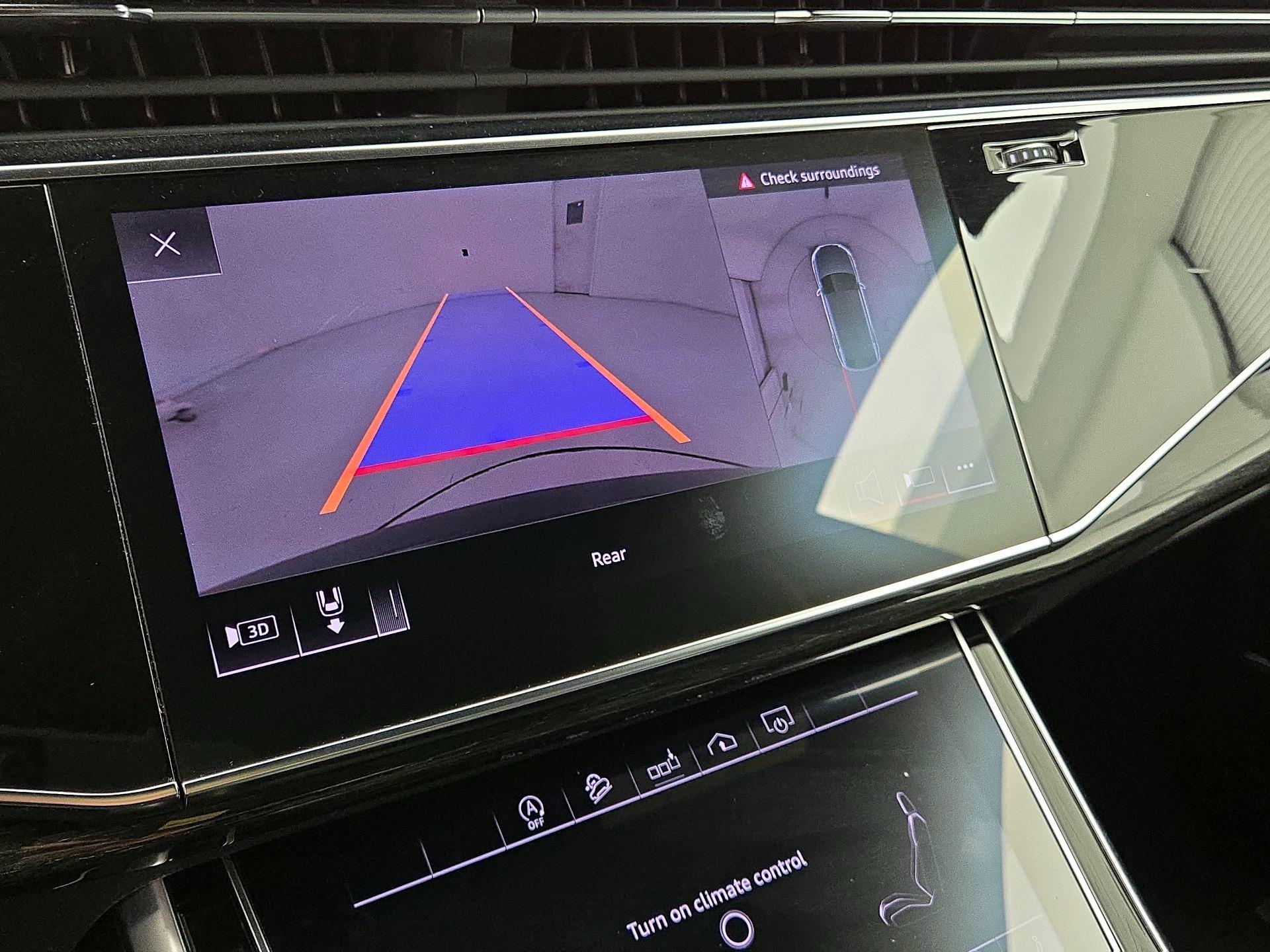 Thumbnail: 2019 Audi Q8 - 15