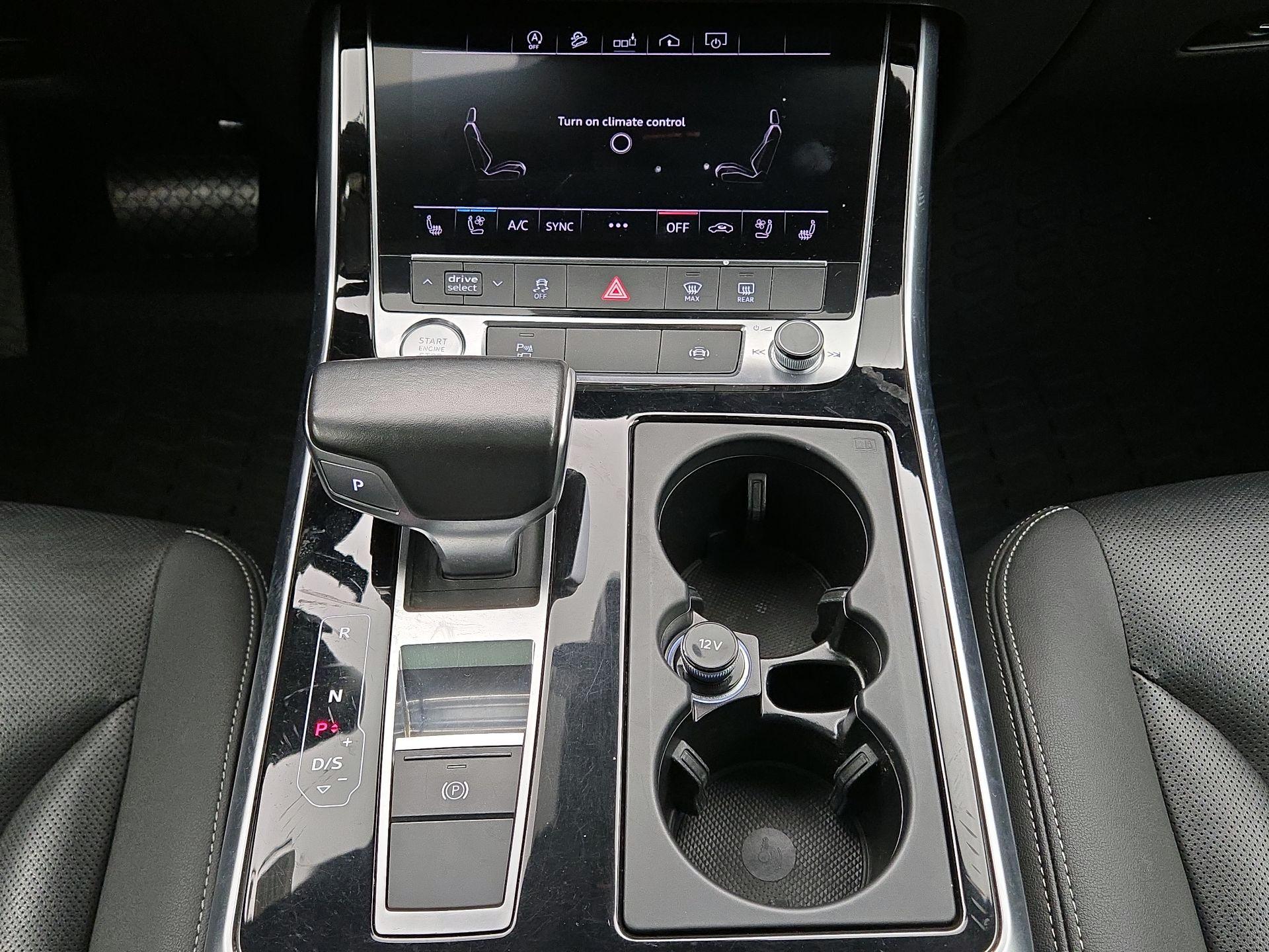 Thumbnail: 2019 Audi Q8 - 18