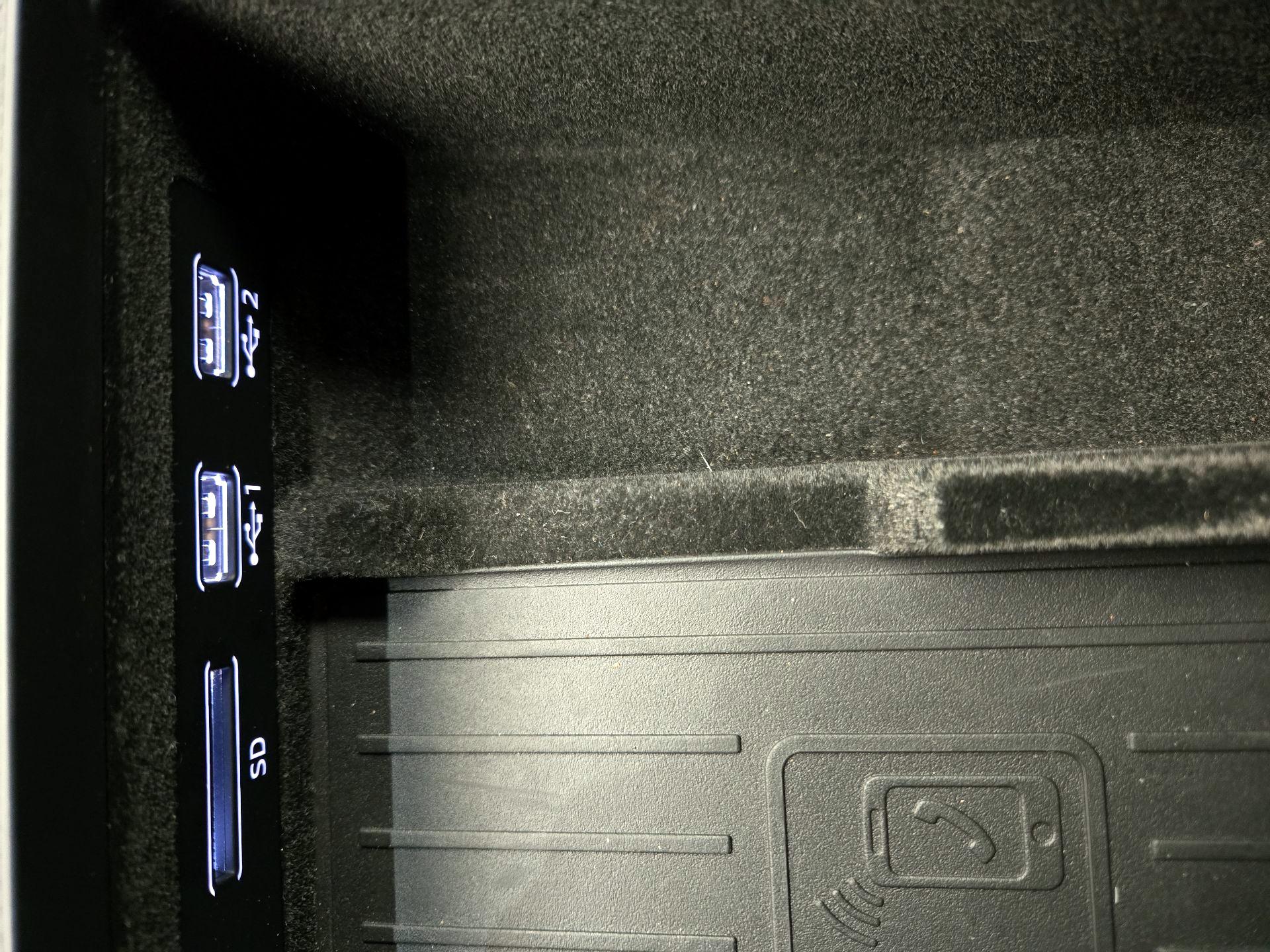 Thumbnail: 2019 Audi Q8 - 19