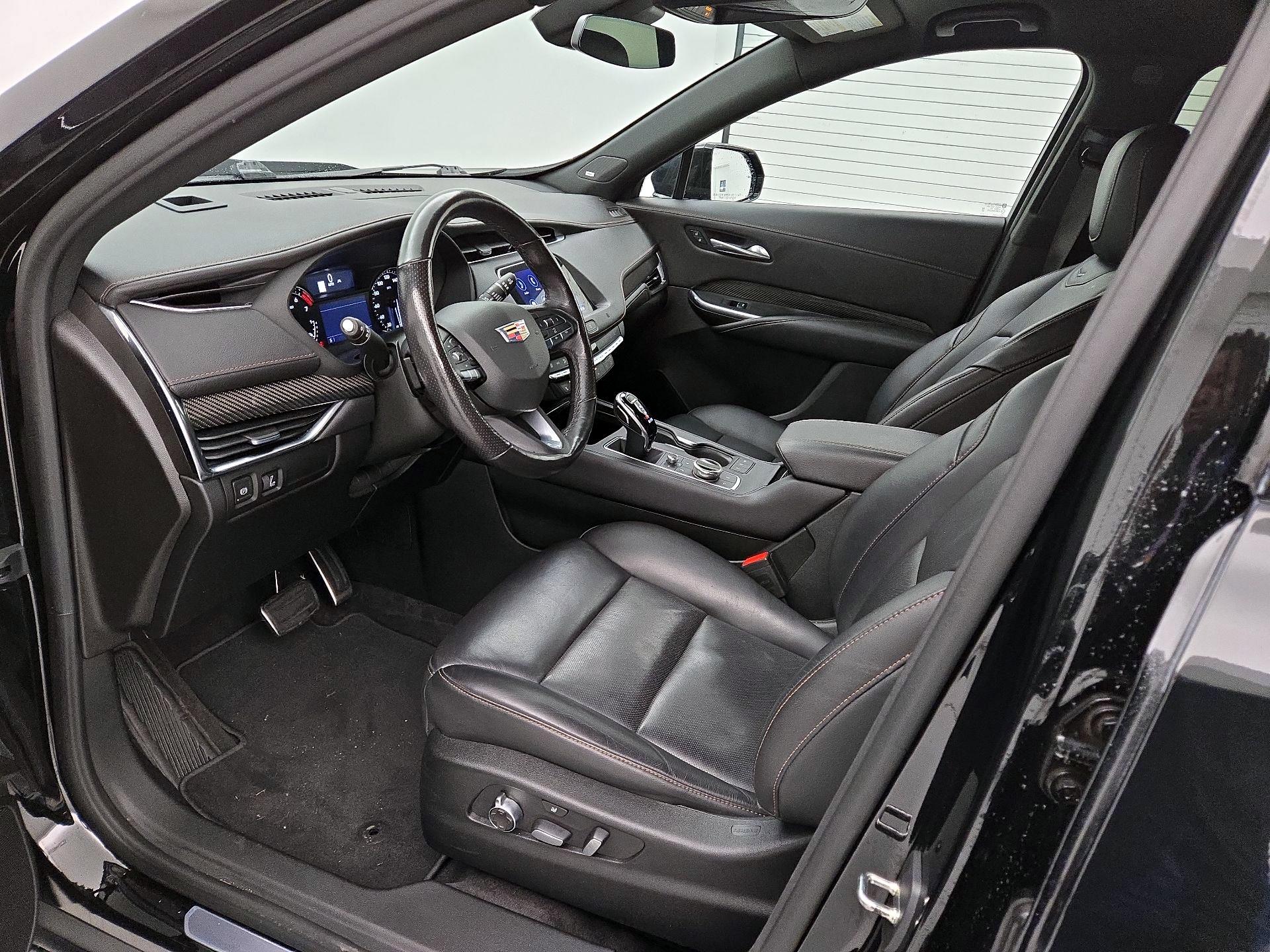 Thumbnail: 2020 Cadillac XT4 - 11
