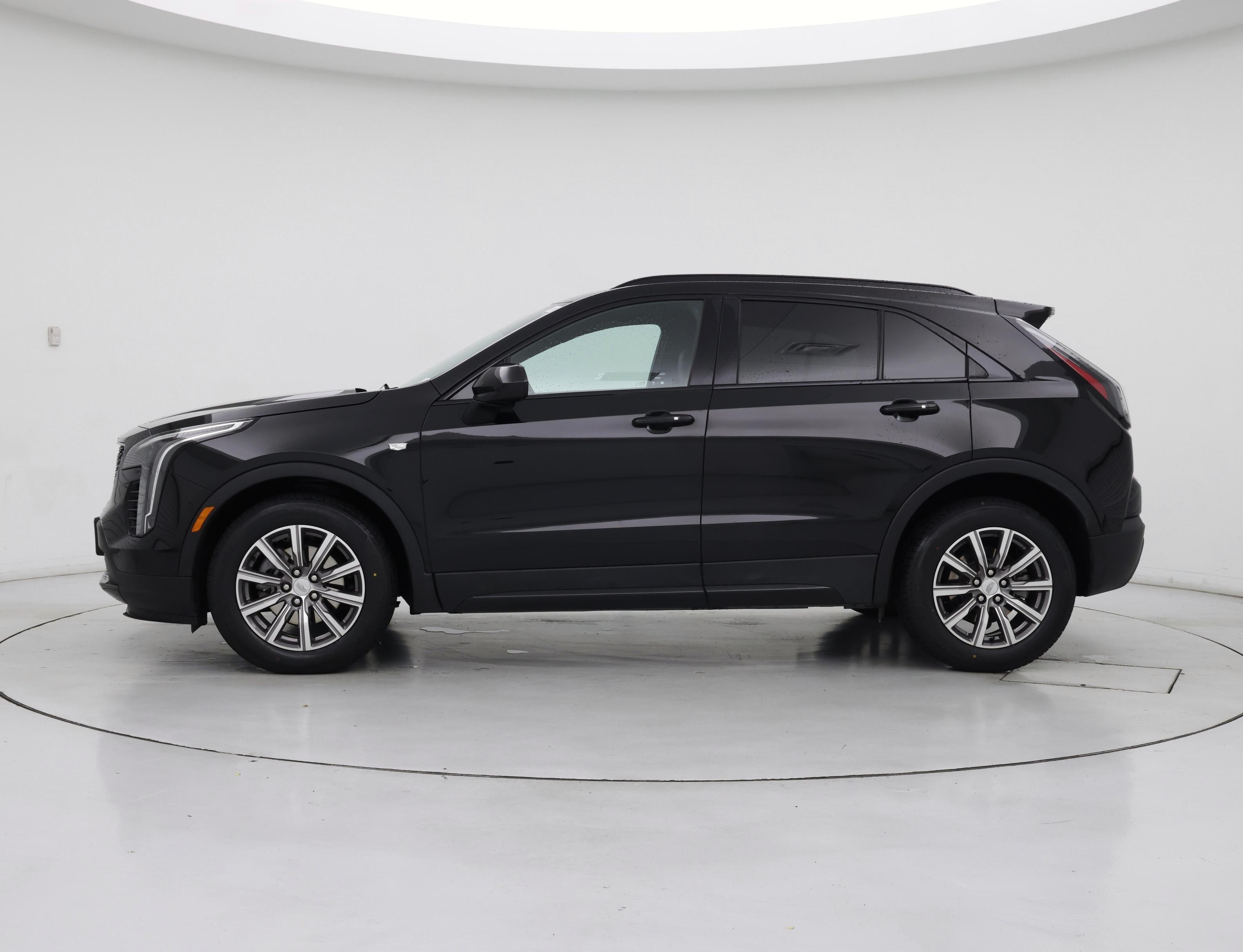 Thumbnail: 2020 Cadillac XT4 - 3