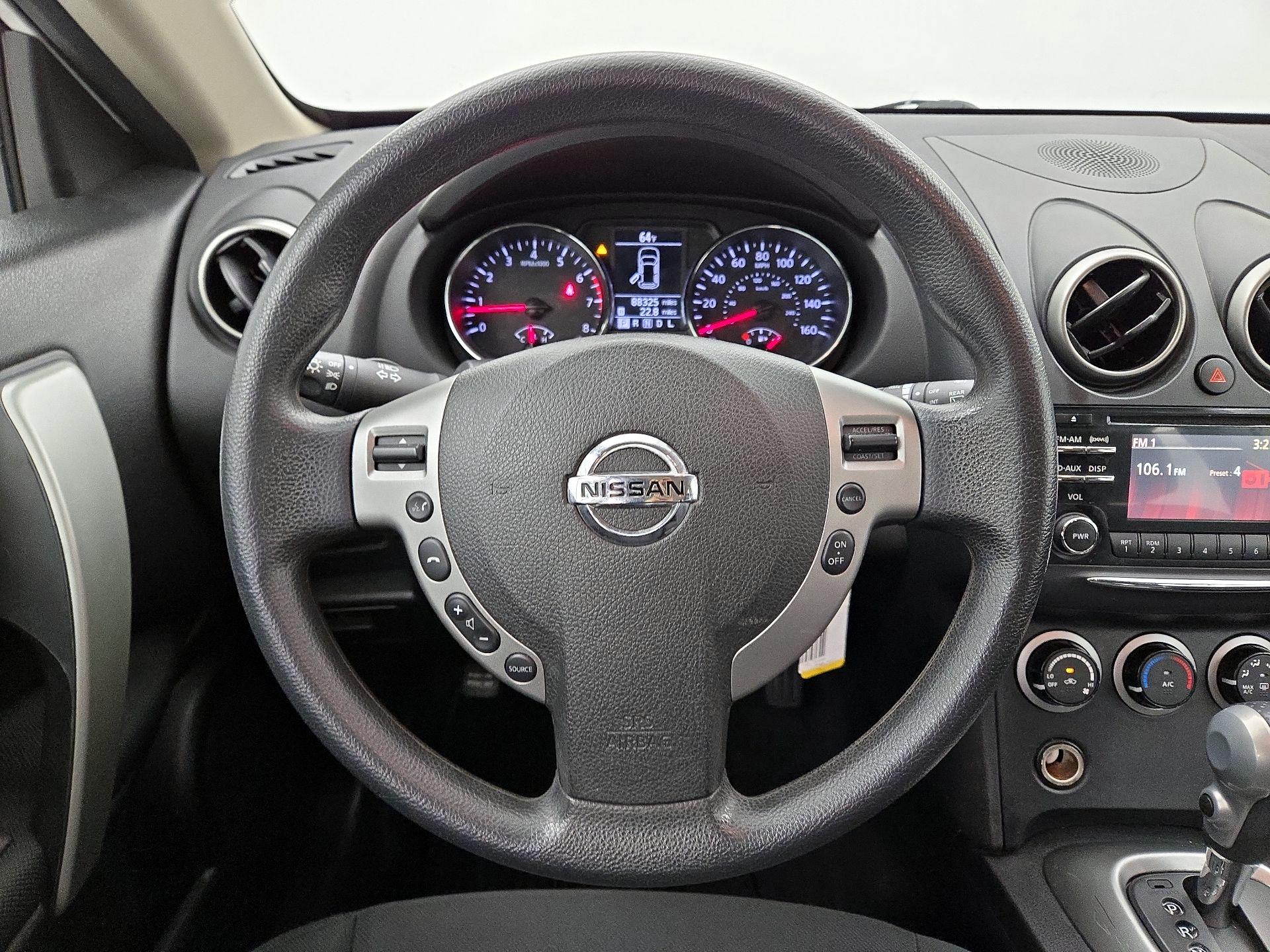 Thumbnail: 2015 Nissan Rogue - 10