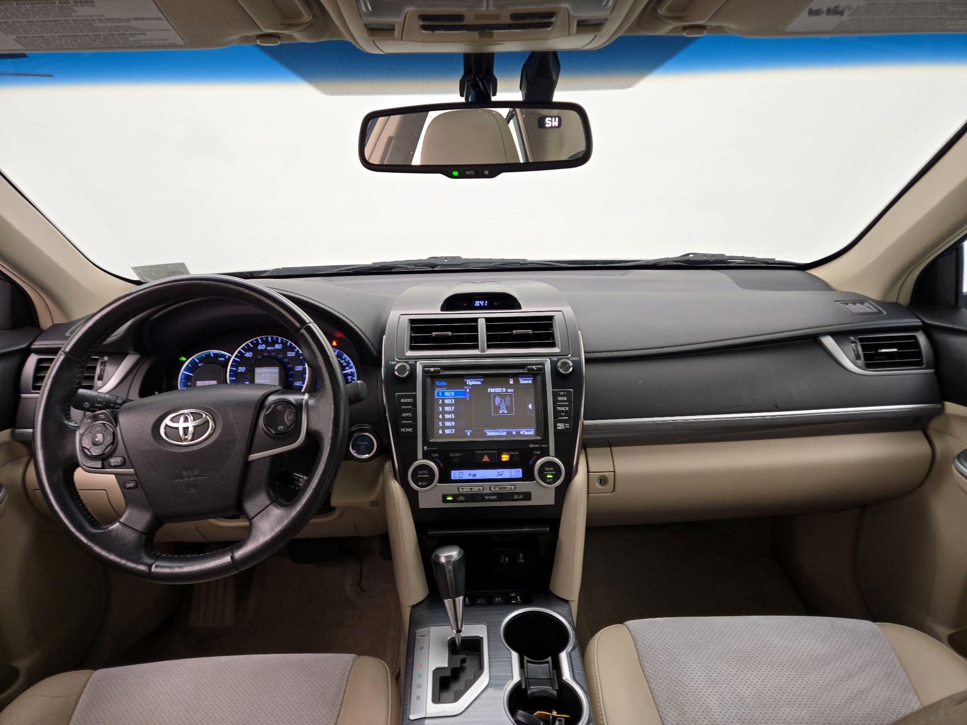 Thumbnail: 2014 Toyota Camry - 9