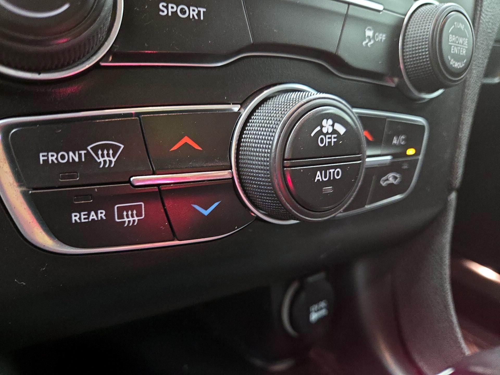 Thumbnail: 2017 Dodge Charger - 15