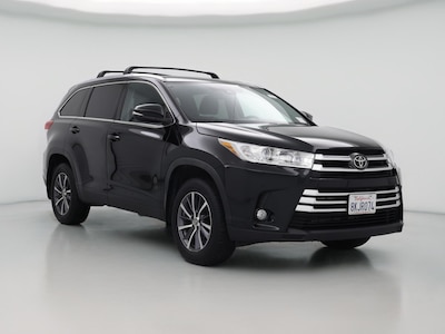 Black 2019 Toyota Highlander XLE